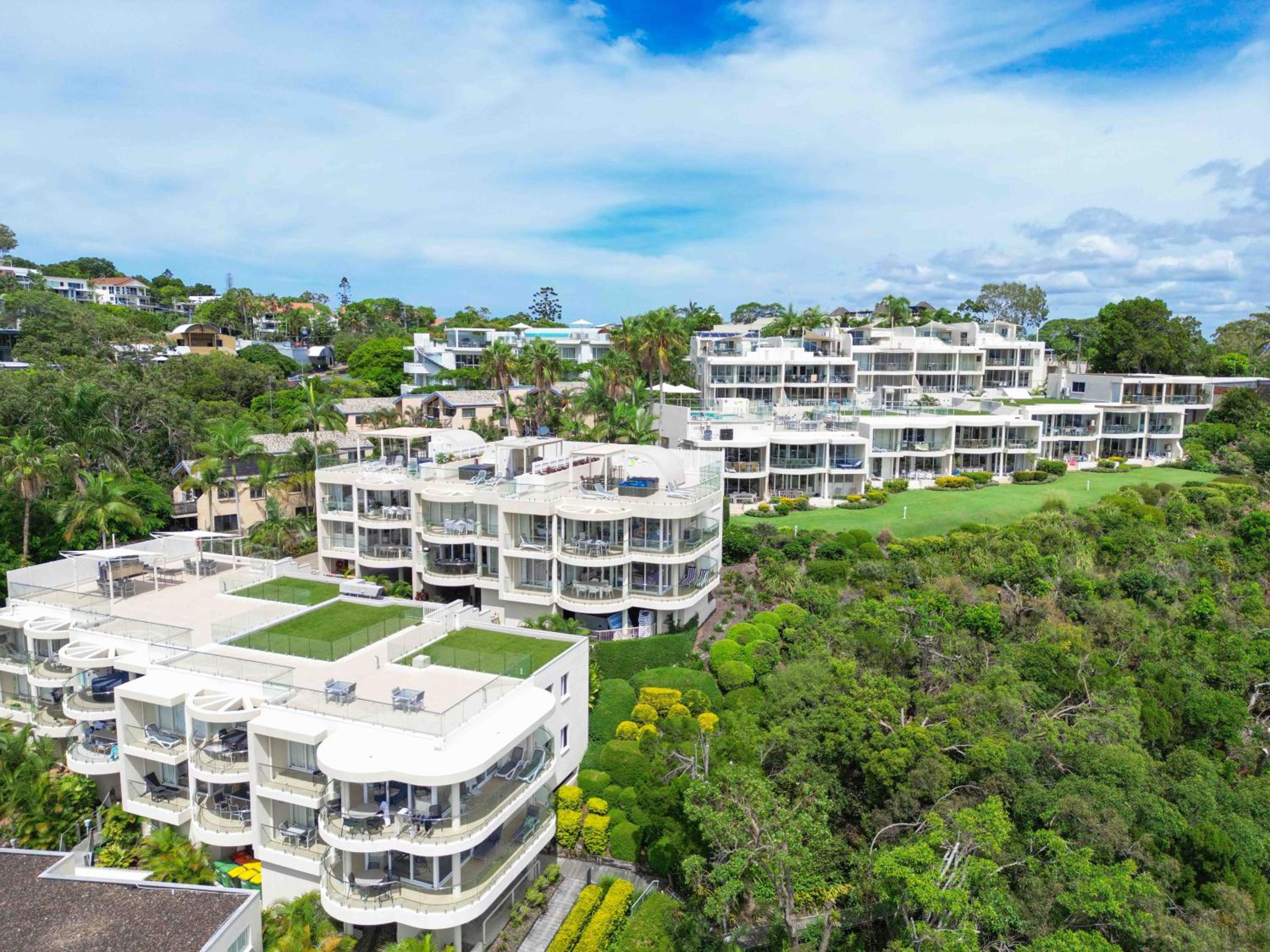 Noosa Crest Penthouse 40 - Private Rooftop Pool
