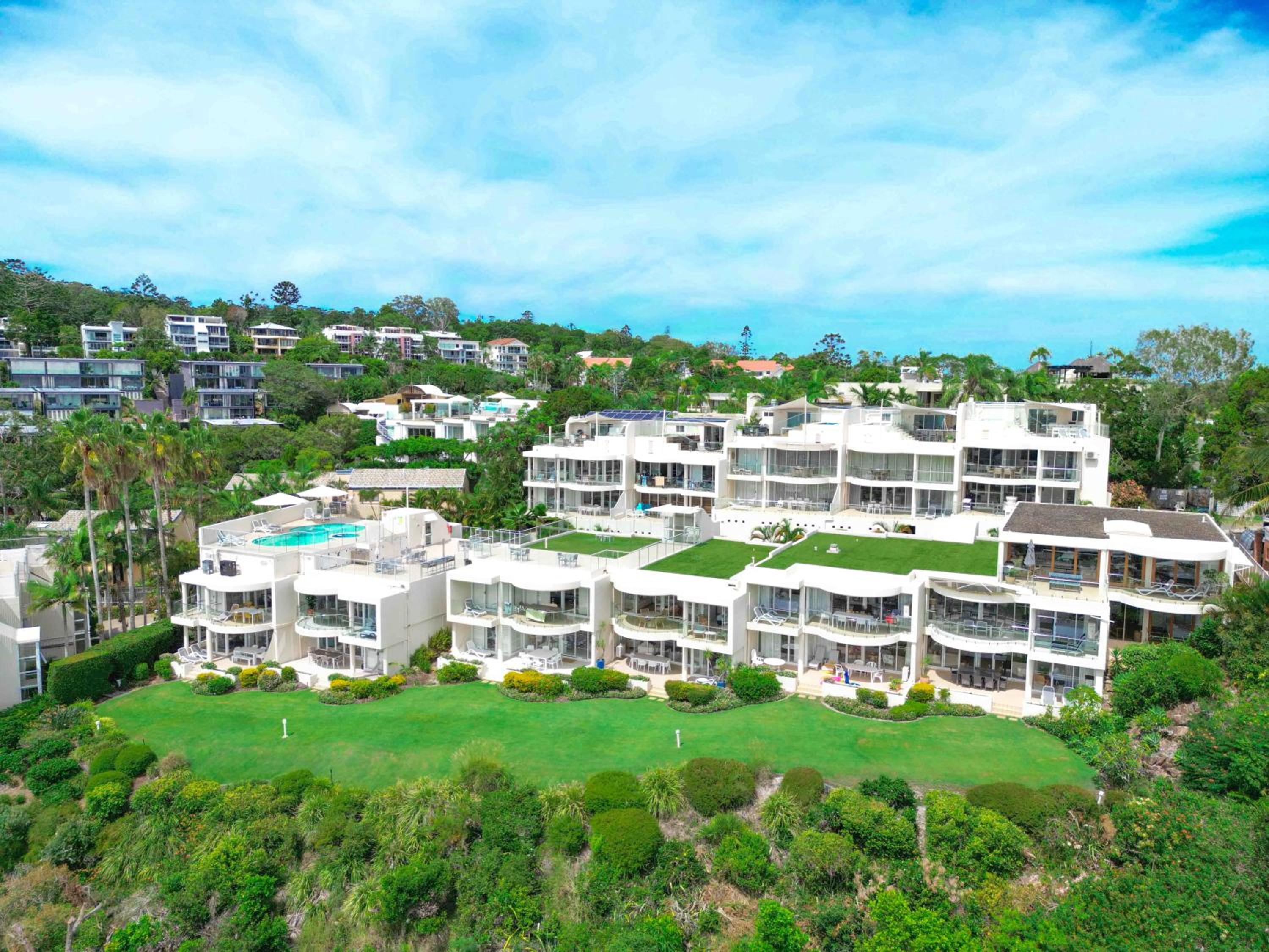 Noosa Crest Penthouse 40 - Private Rooftop Pool