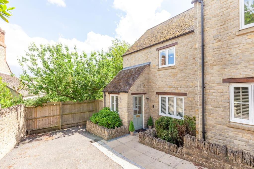 Woodstock Vacations - Oxfordshire Living - The Henrietta Cottage - Woodstock - Property Image 8
