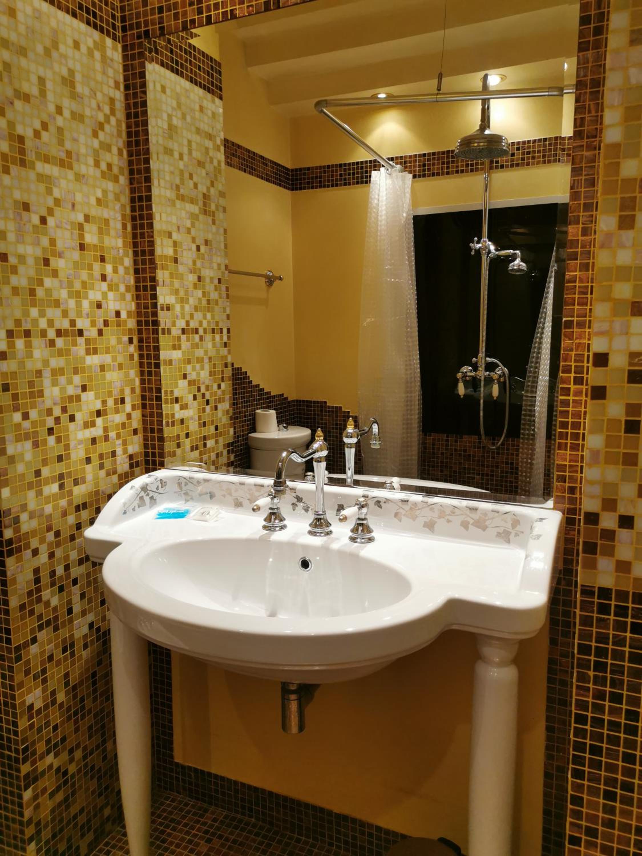 Venice Dose Suite