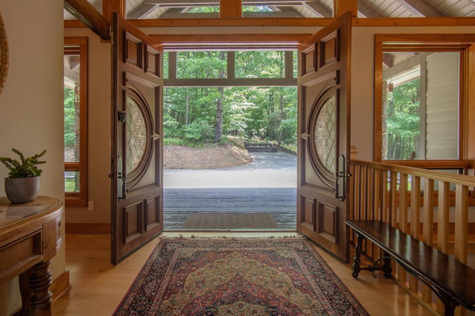 Dupont Mountain Lodge