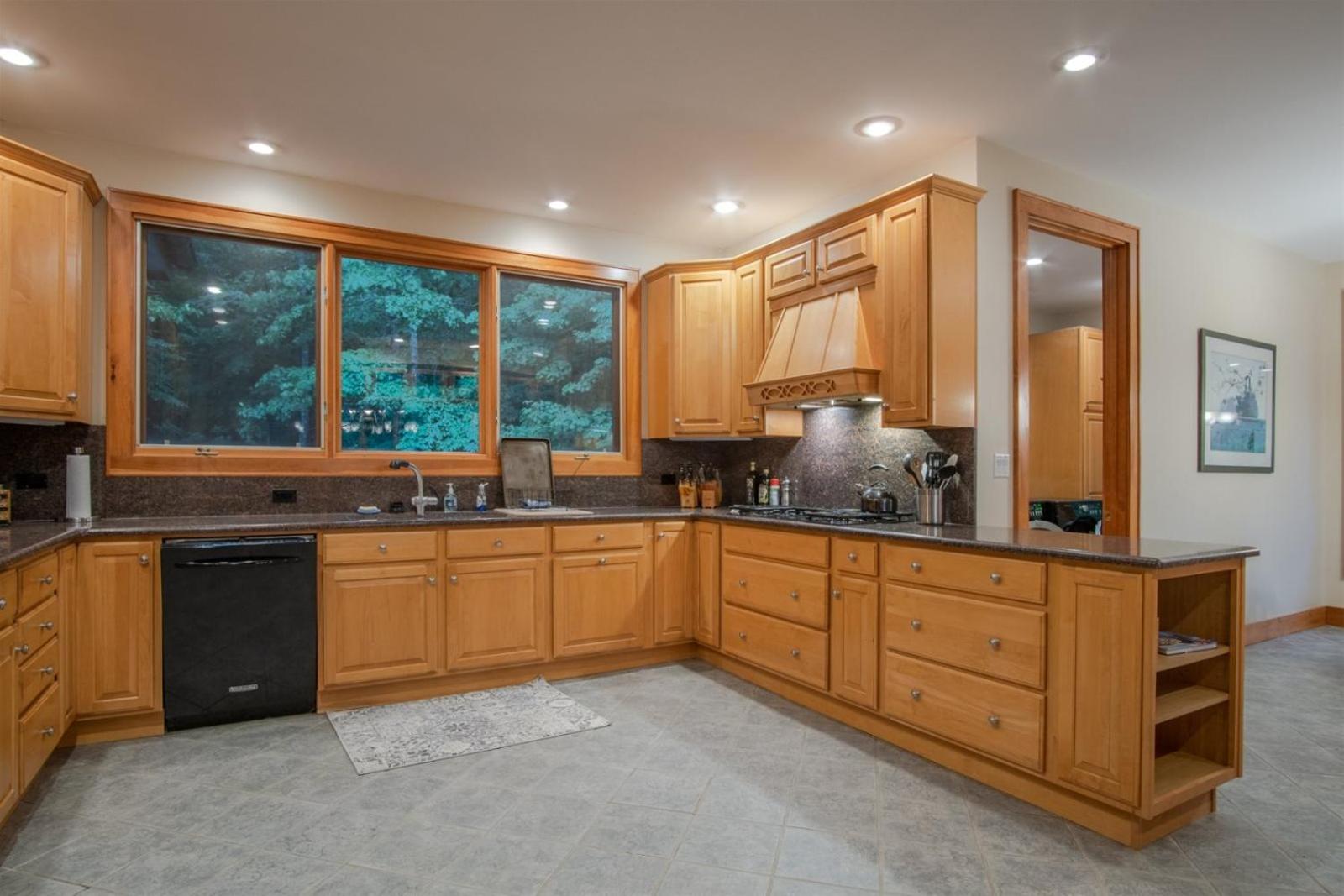 Dupont Mountain Lodge