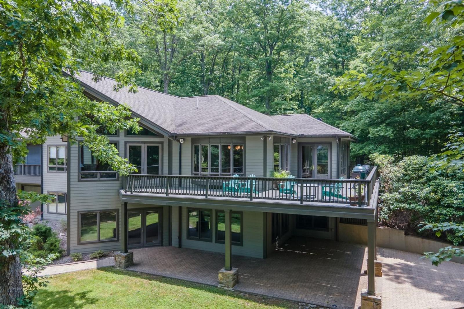Dupont Mountain Lodge