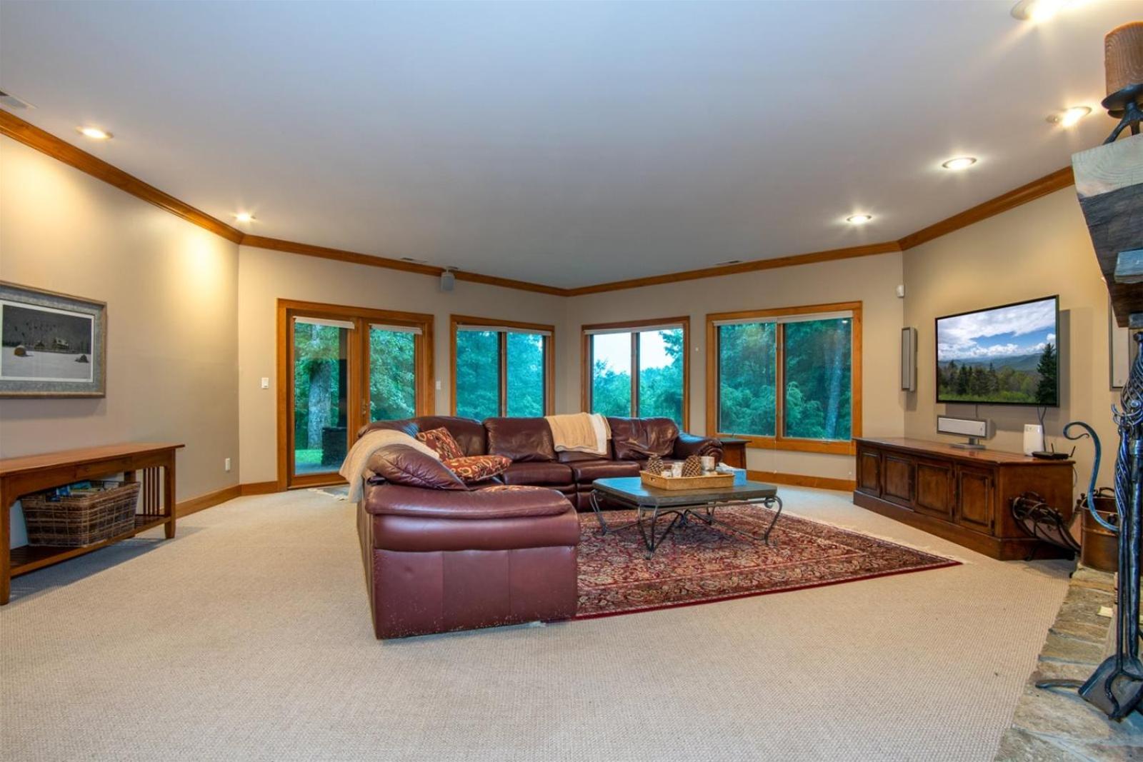 Dupont Mountain Lodge
