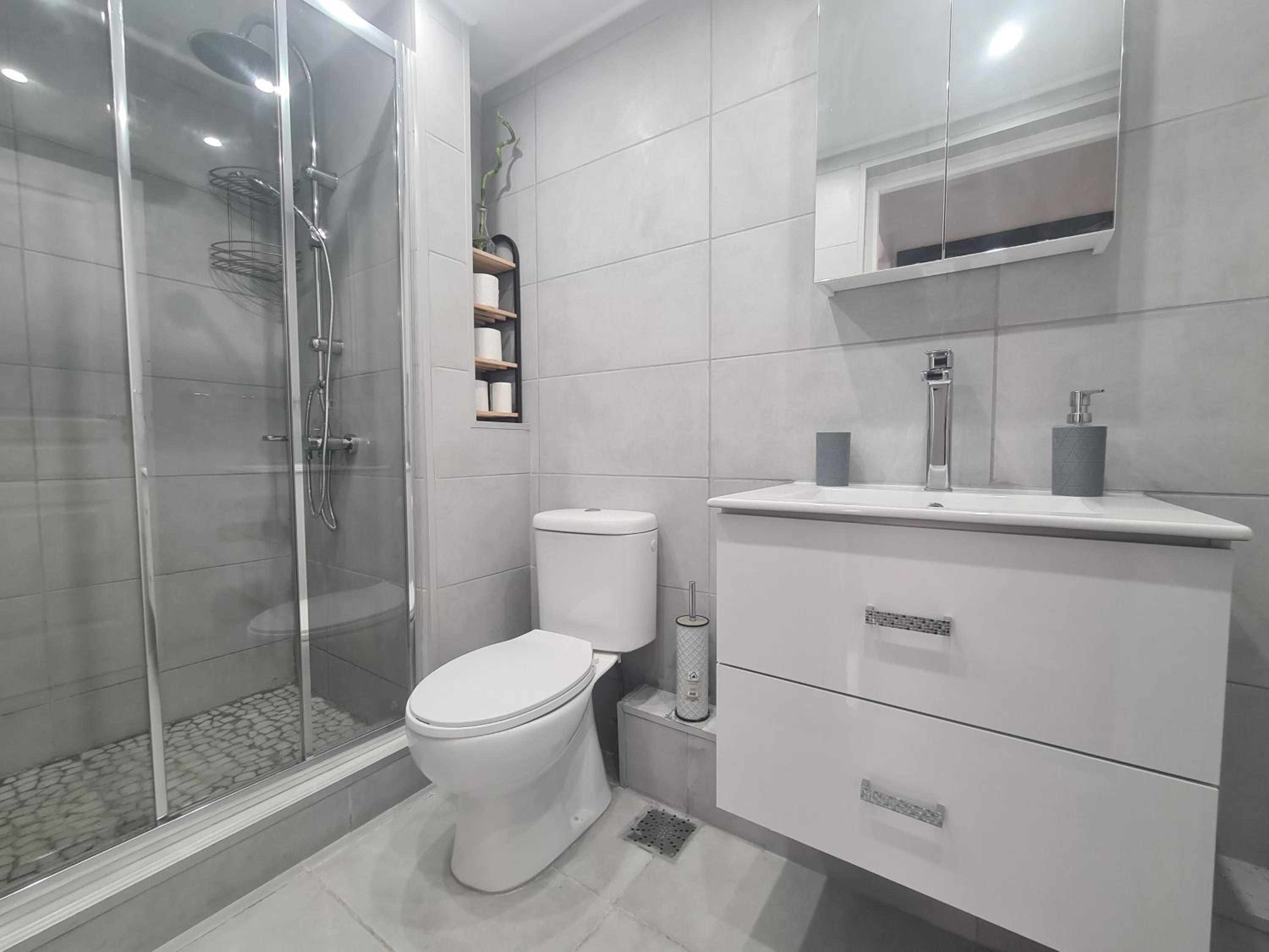 Pindarou Apartment