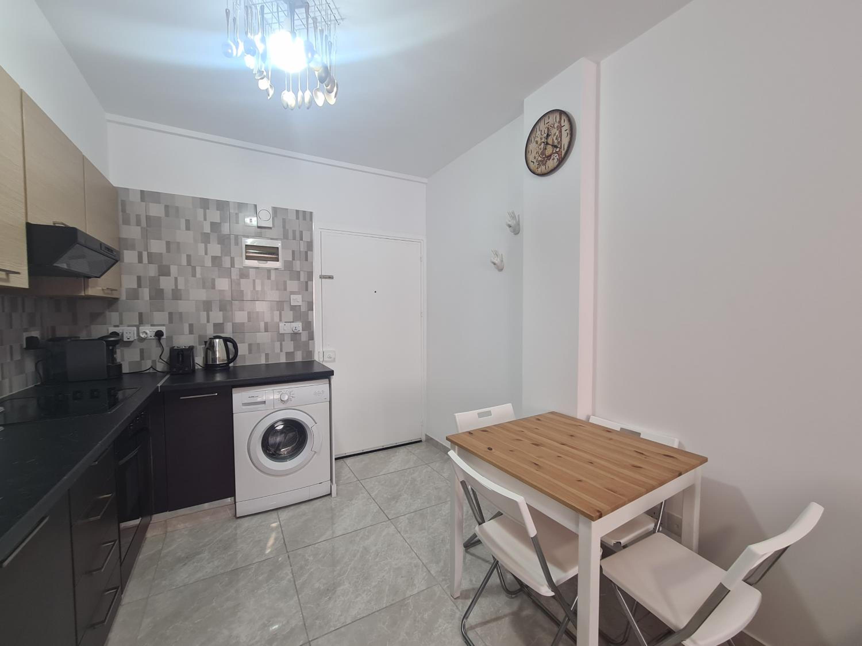 Pindarou Apartment