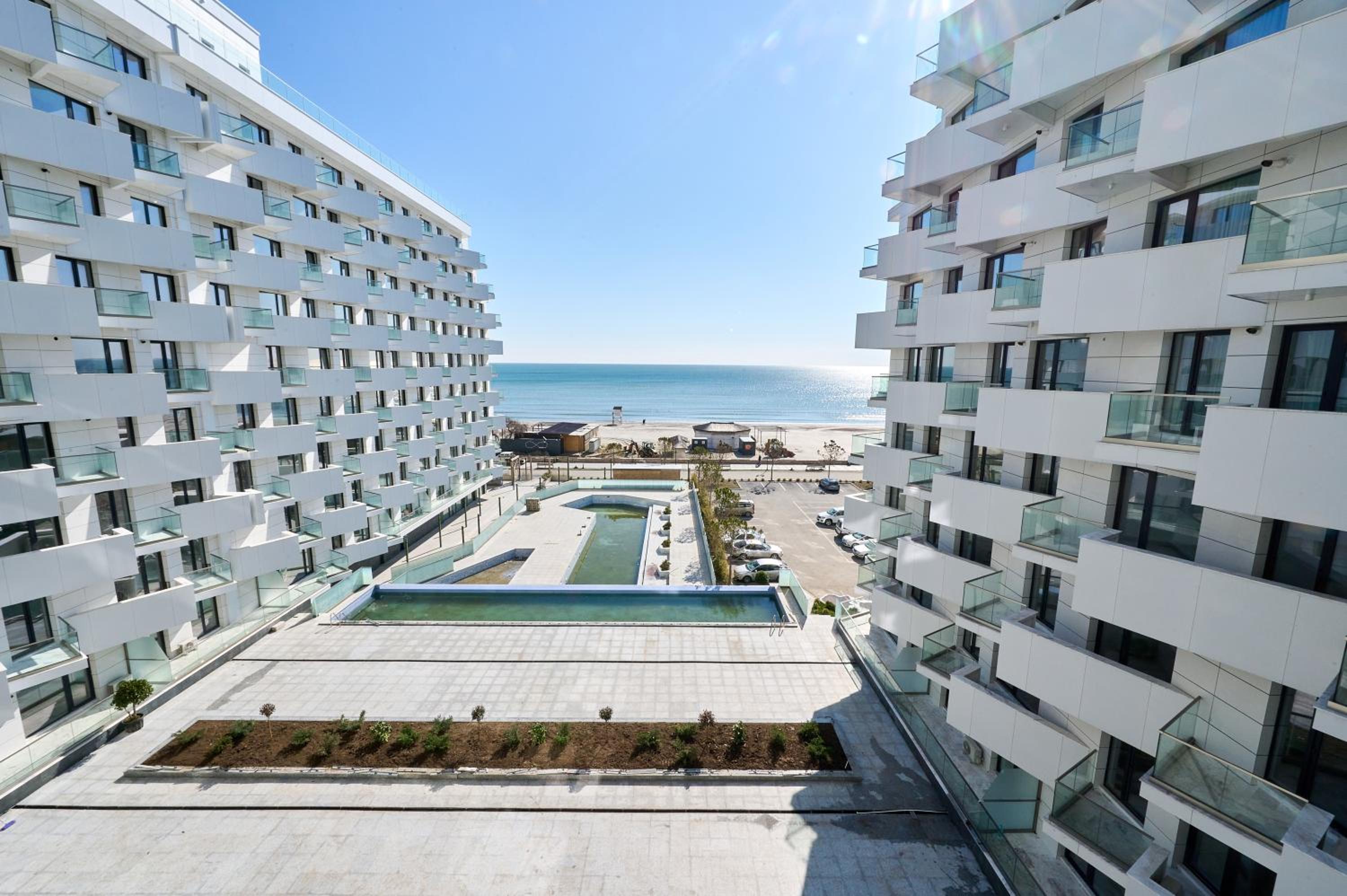Alezzi Infinity Resort and Spa