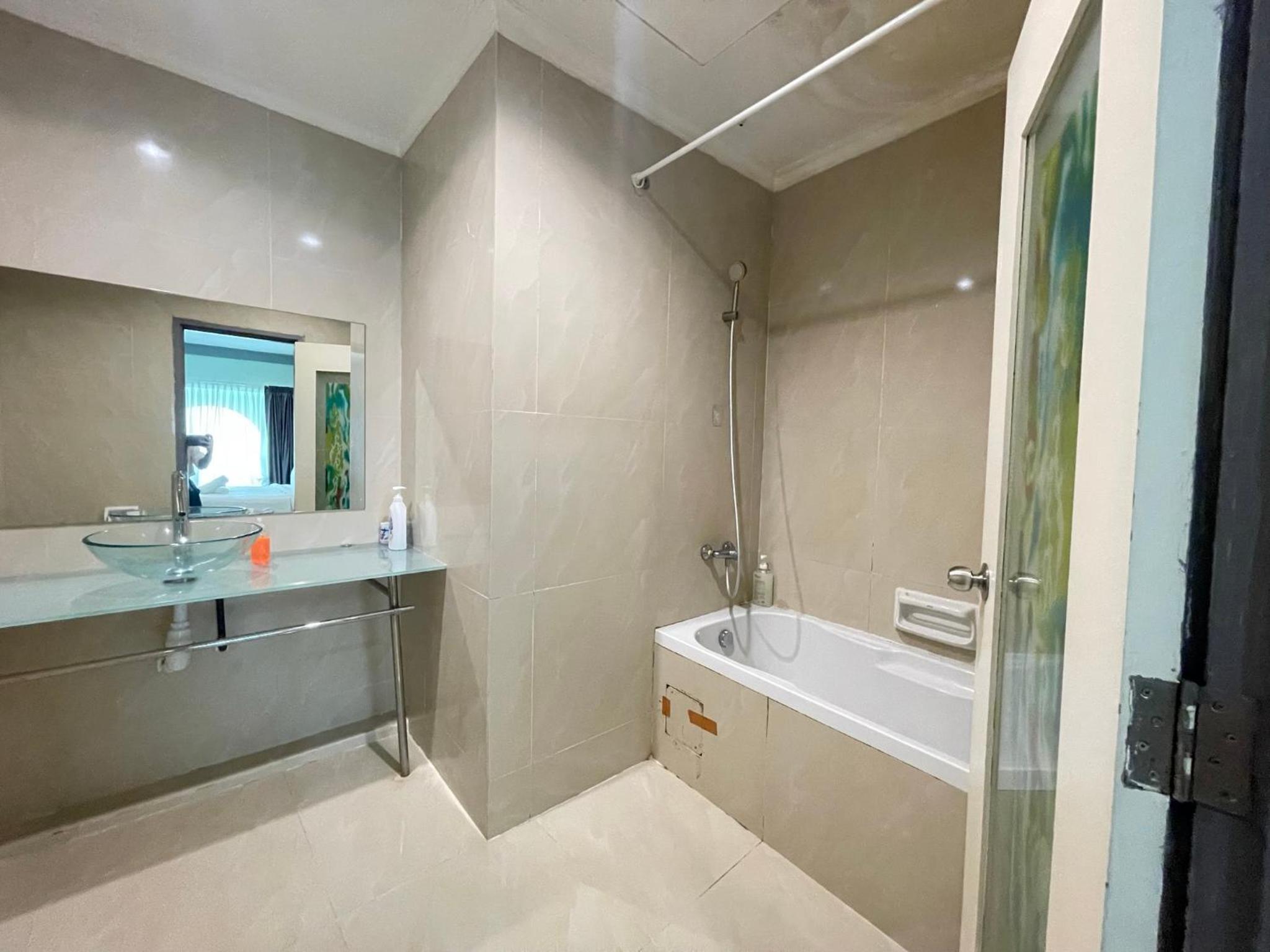 Parkview Suite KLCC, Bernice