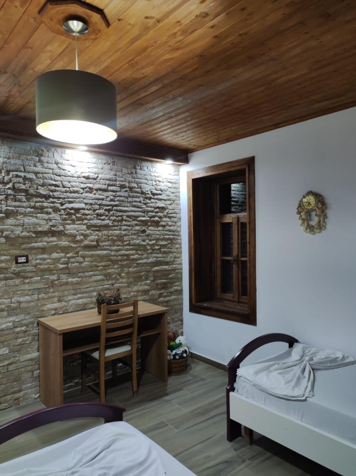 Eni entire guesthouse parking on site