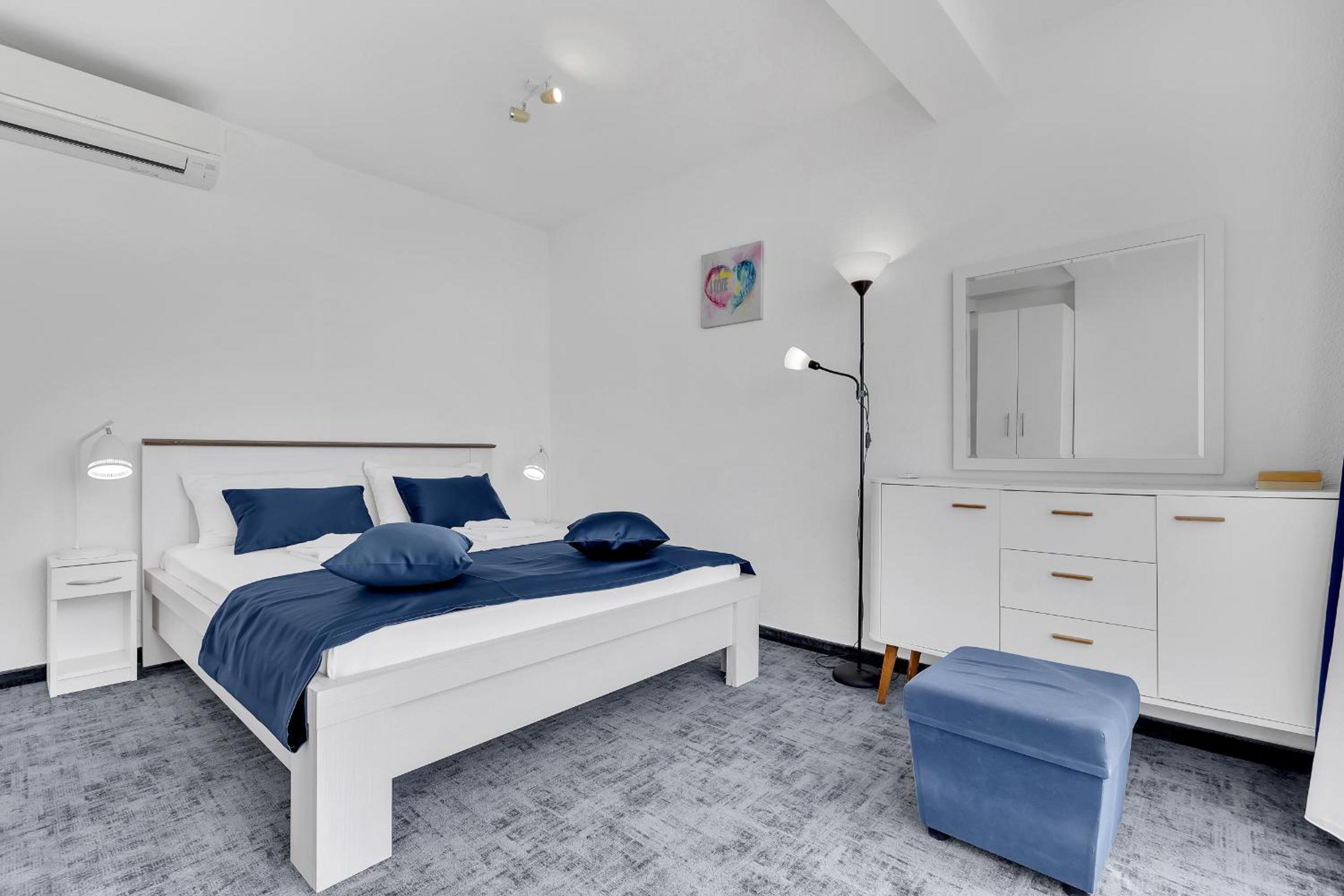 Apartments Lujnovic
