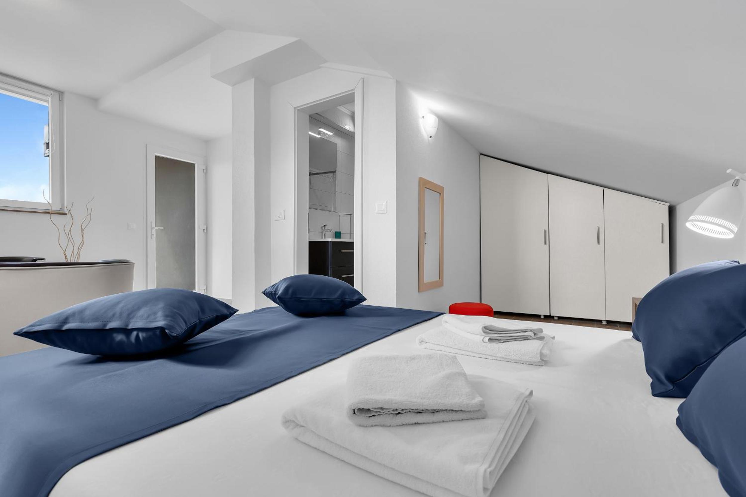 Apartments Lujnovic