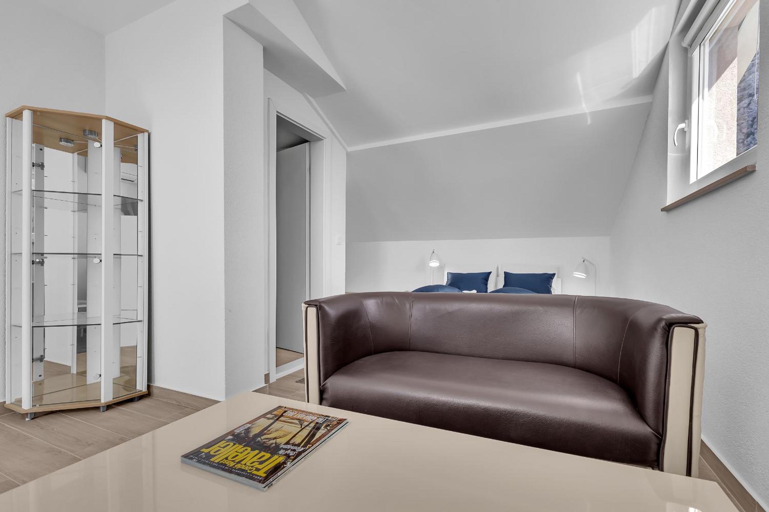 Apartments Lujnovic