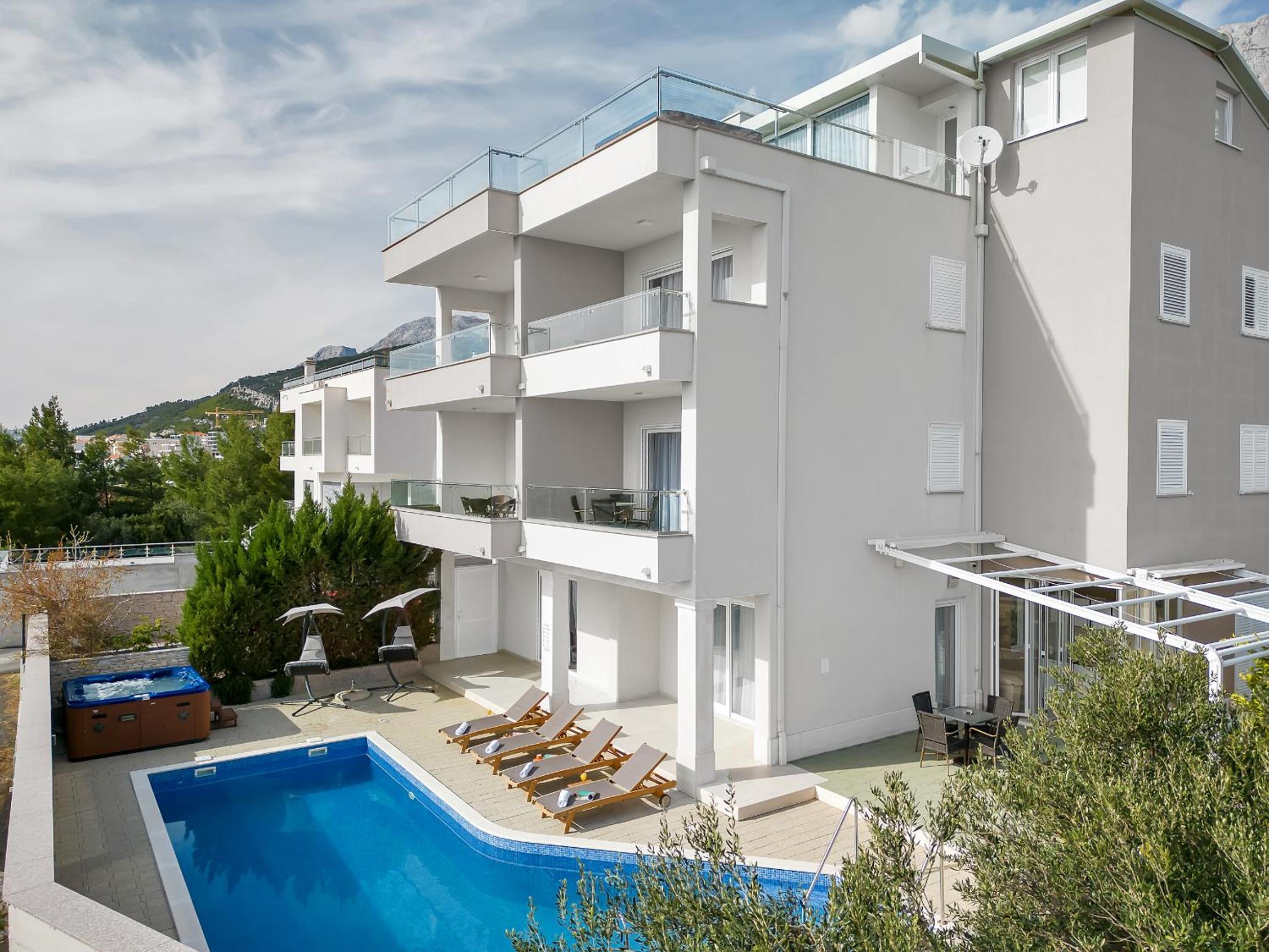 Apartments Lujnovic