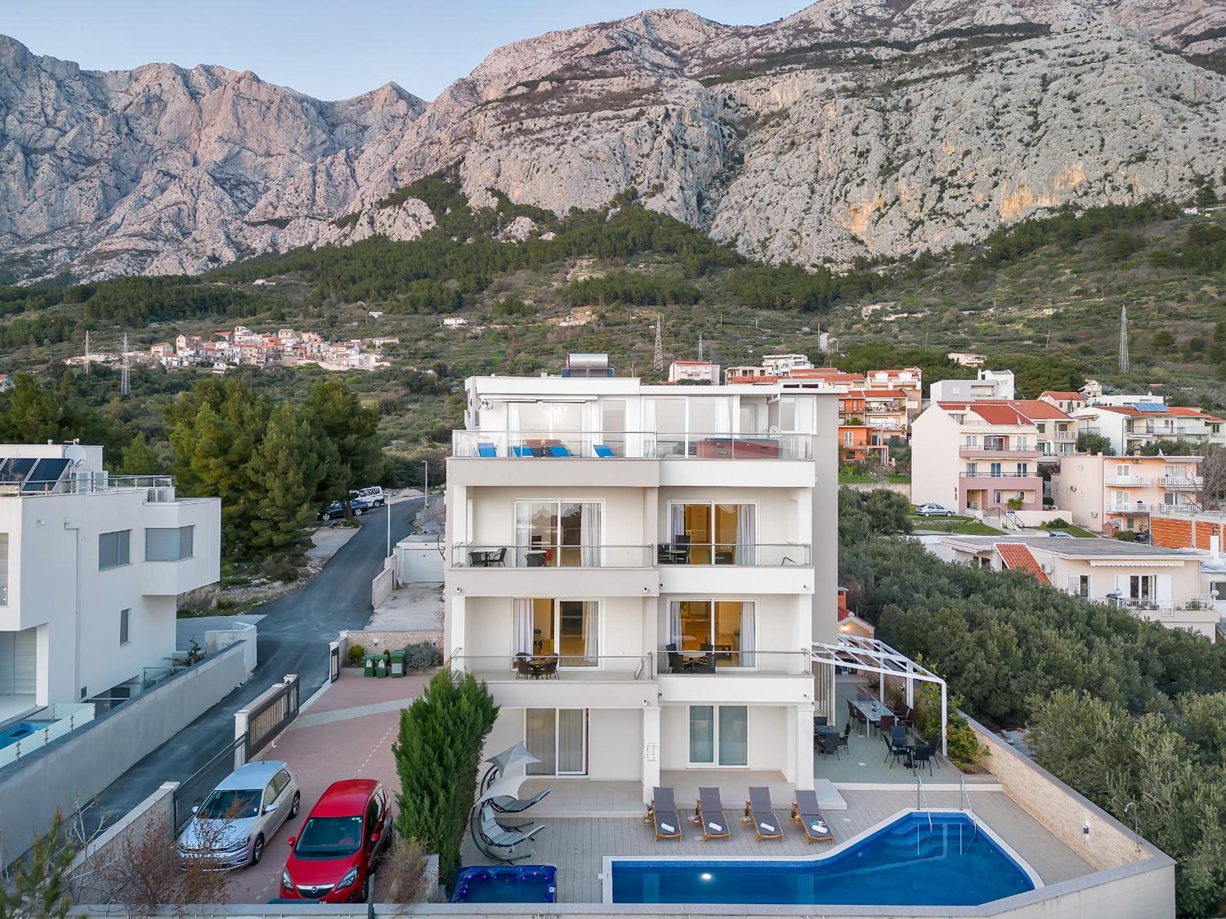 Apartments Lujnovic