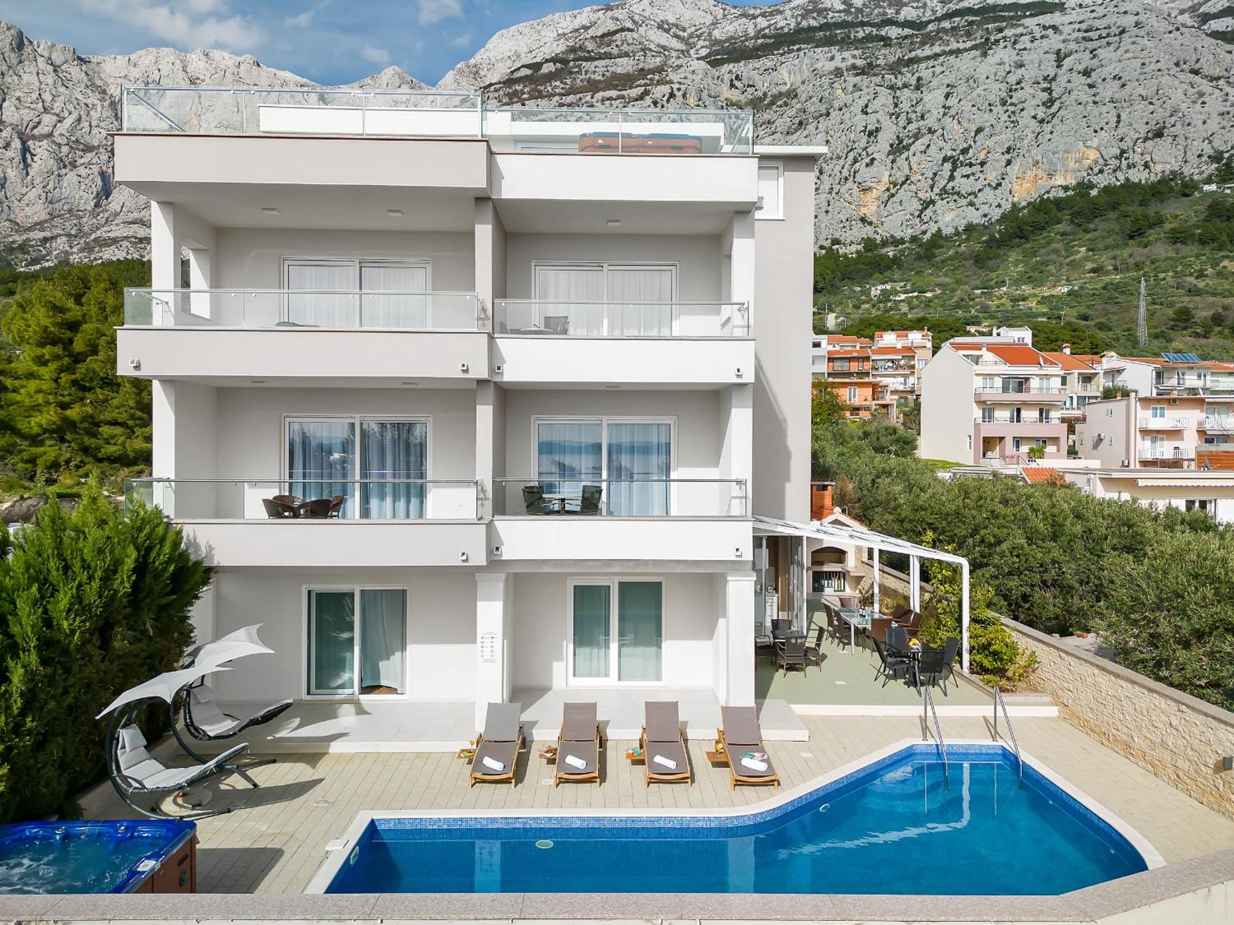 Apartments Lujnovic