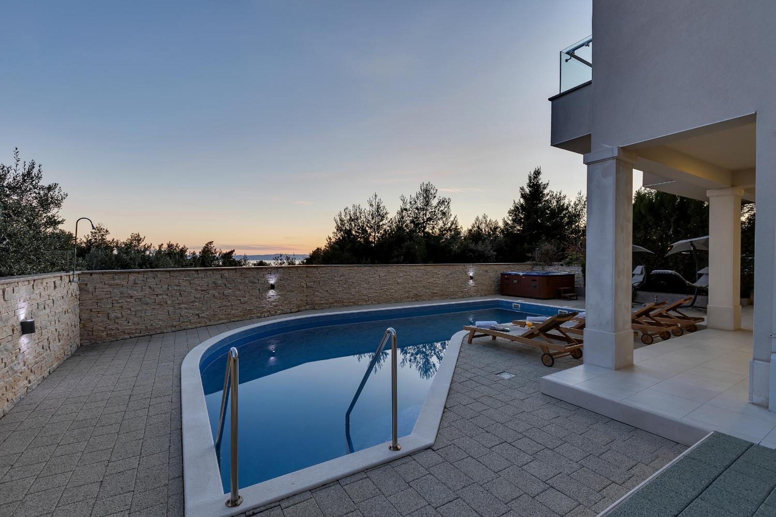 Apartments Lujnovic