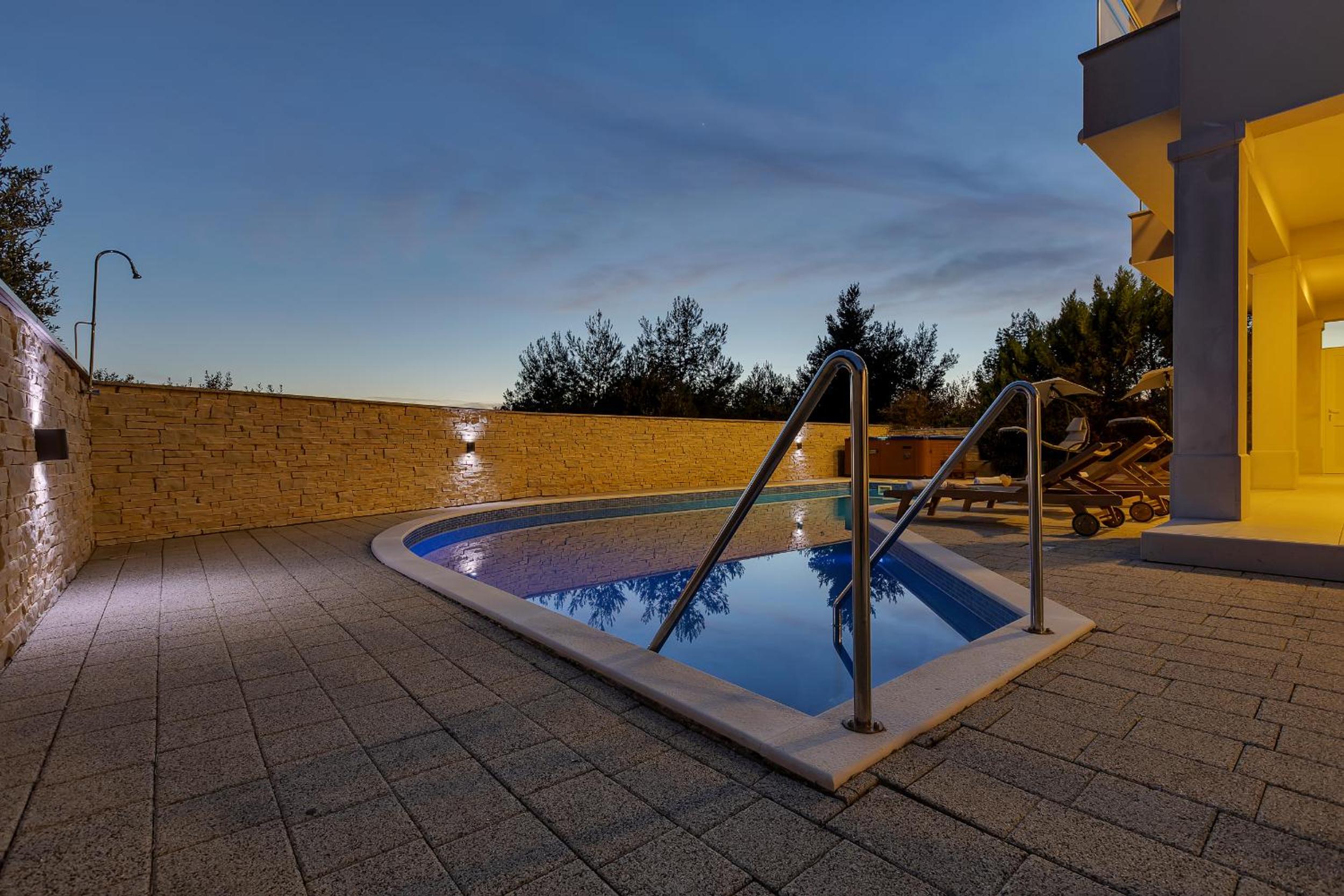 Apartments Lujnovic