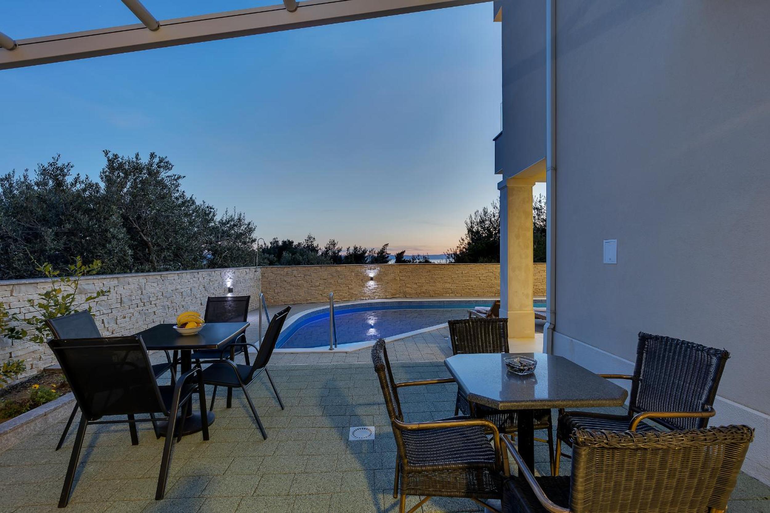 Apartments Lujnovic