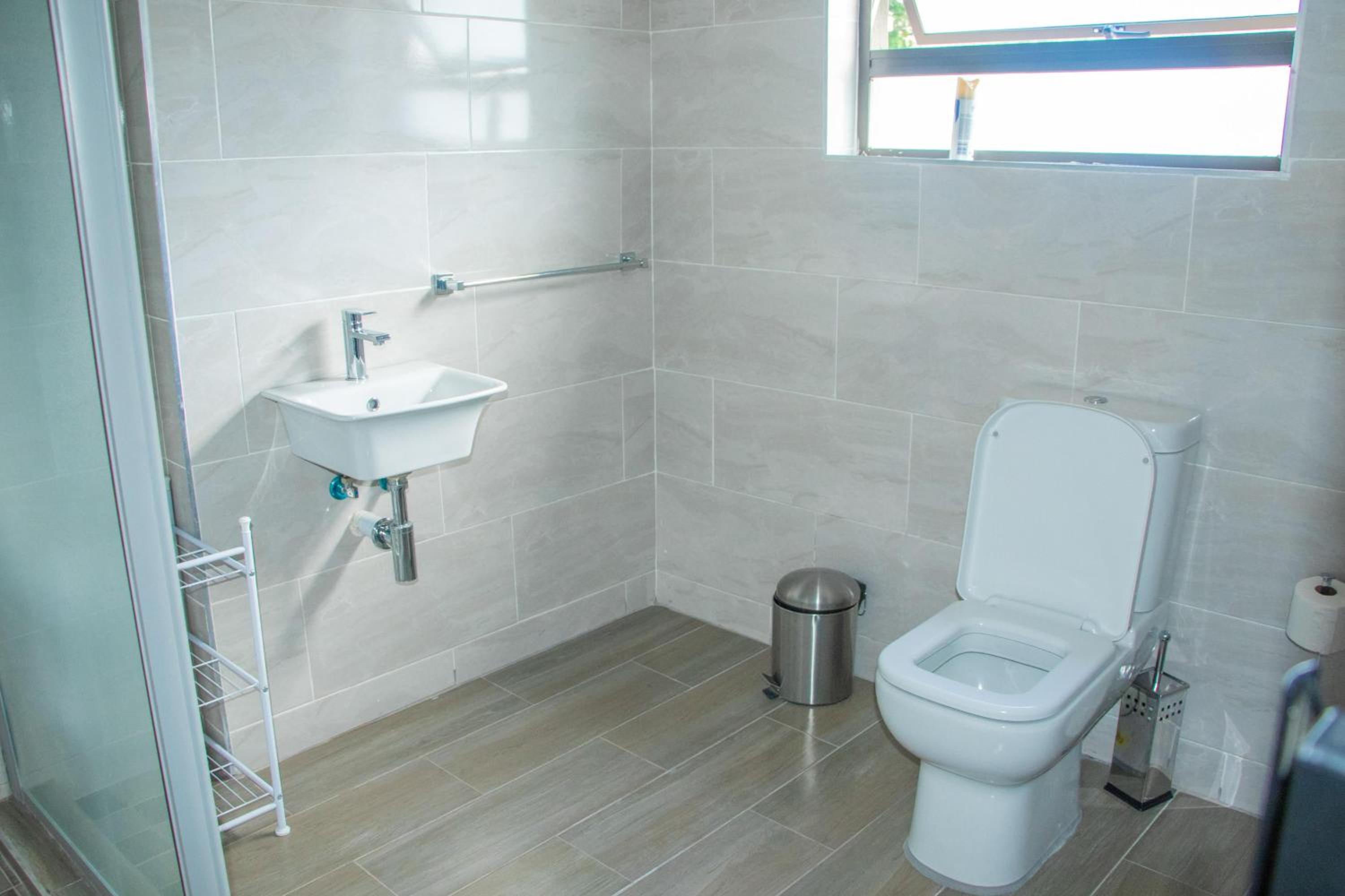 Neat one bedroom in Morningside guesthouse - 2089 view 5