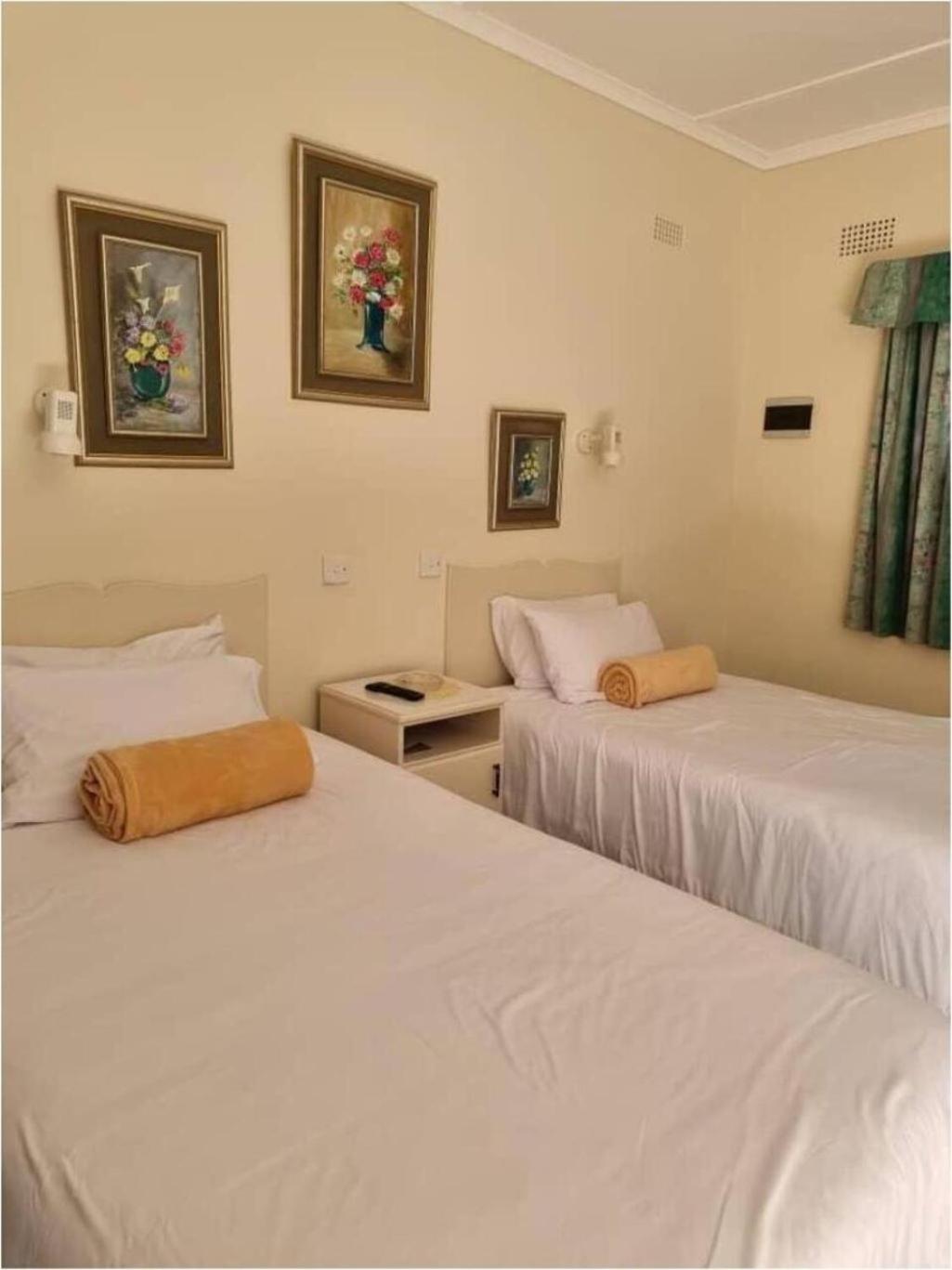 Villa Thabiso twin bed with pool access - 2087