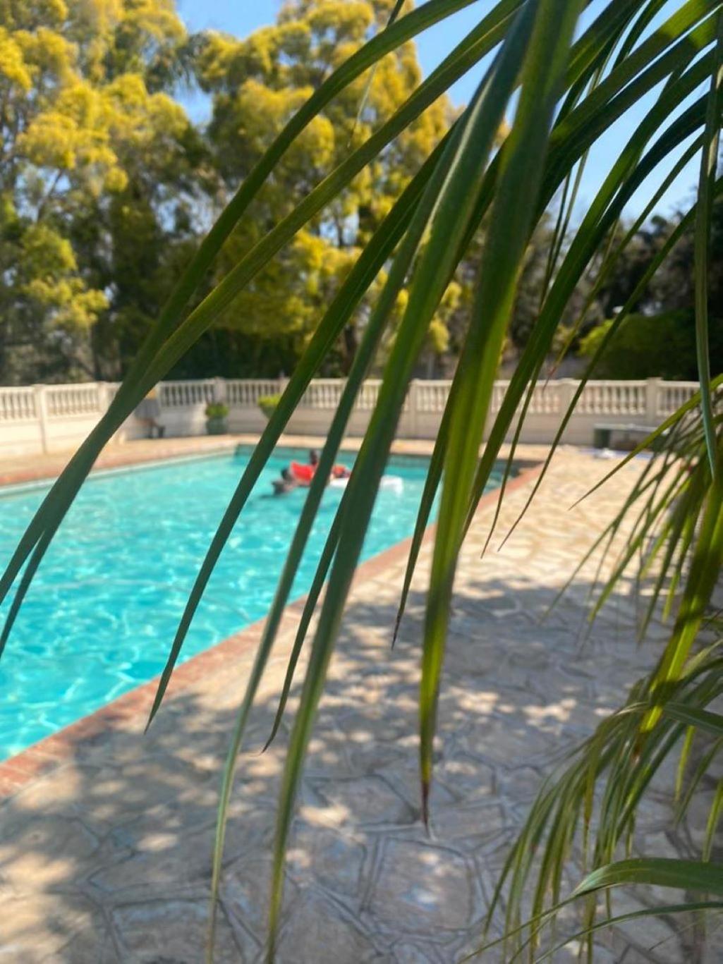 Villa Thabiso twin bed with pool access - 2087