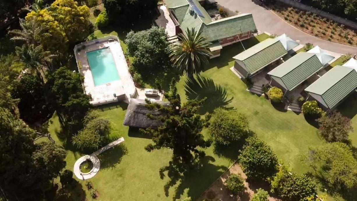 Villa Thabiso twin bed with pool access - 2087