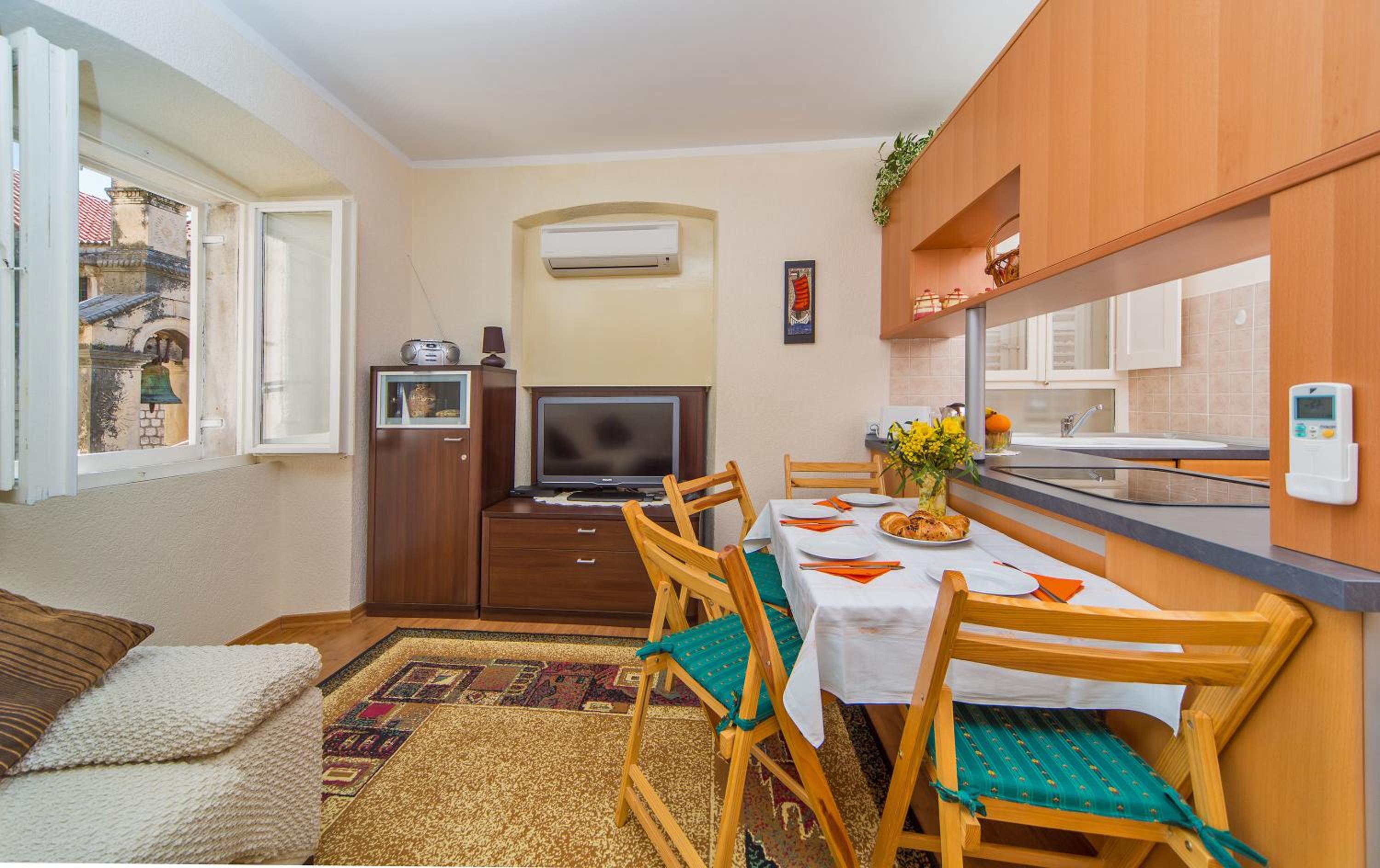 Apartment Maru