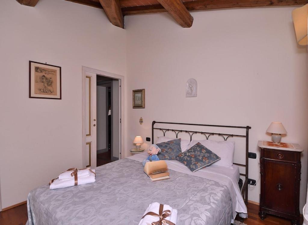 Villa with pool in chianti Rufina area (19 sleeps) with cooking class included view 5