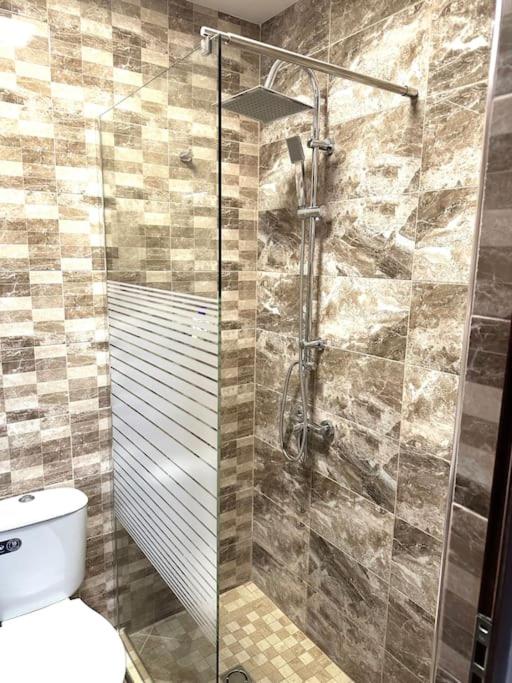 Green Park Apartment - Brand New Studio!