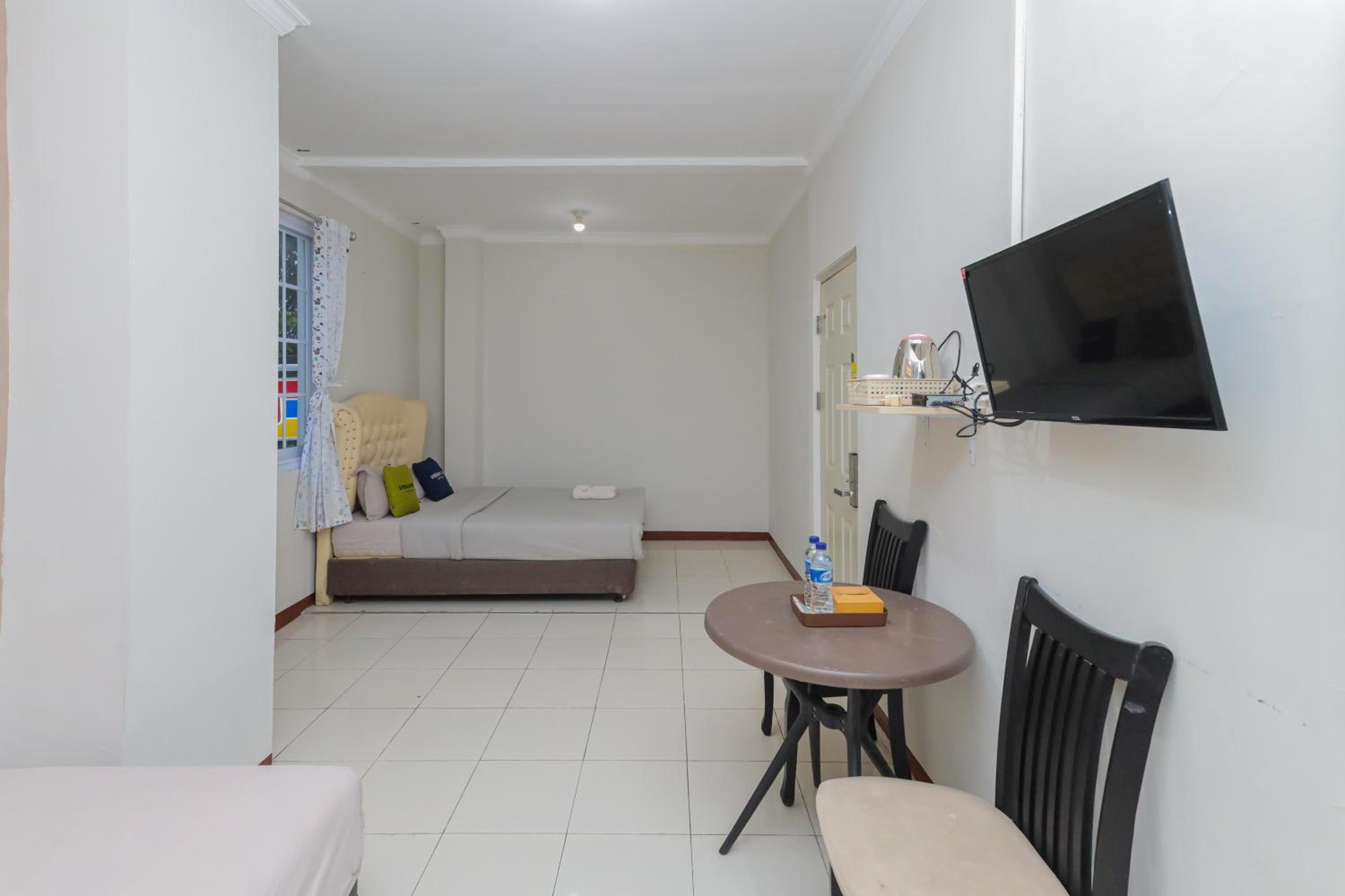 Urbanview Hotel Syariah Near Gelora Delta Sidoarjo