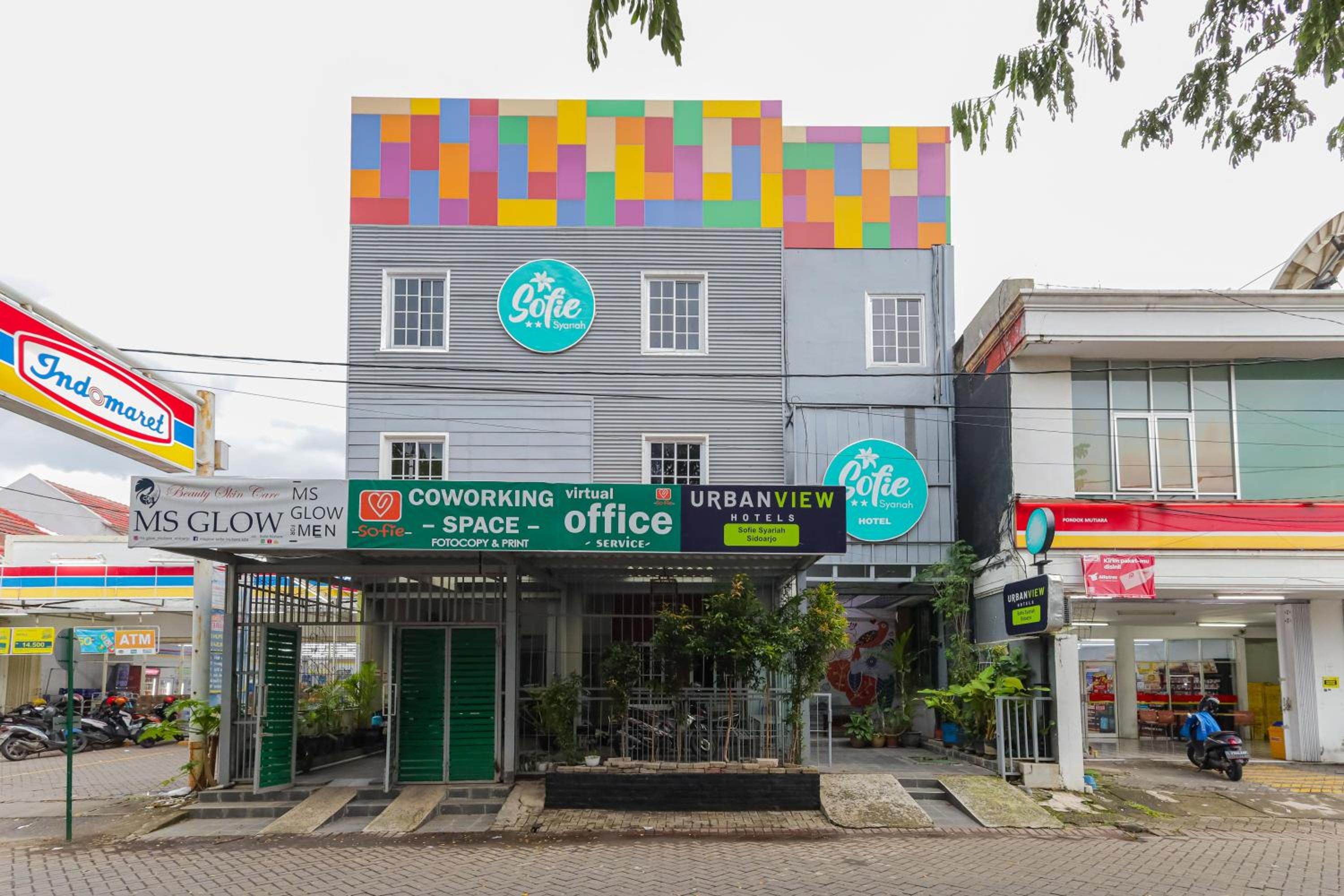 Urbanview Hotel Syariah Near Gelora Delta Sidoarjo