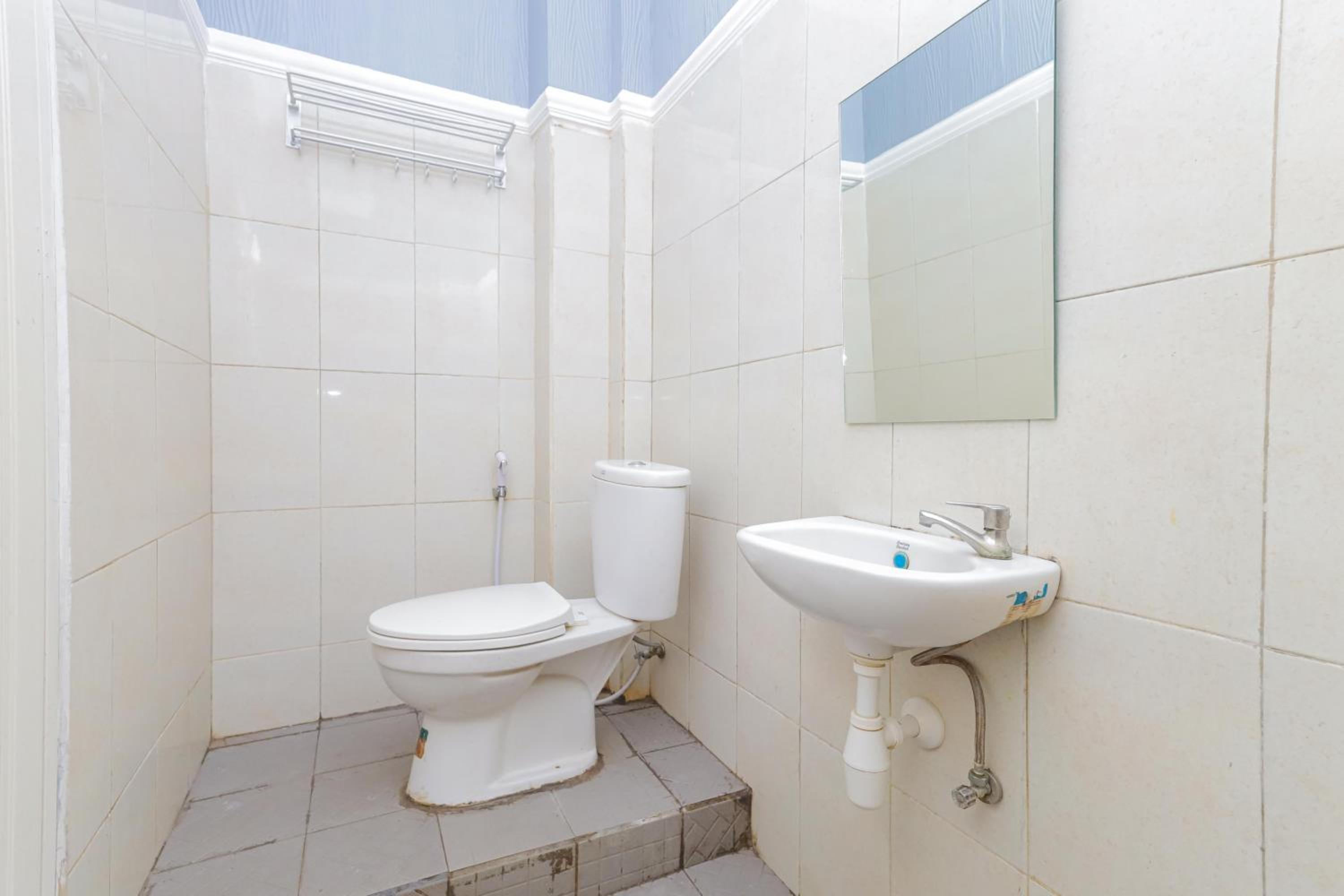 Urbanview Hotel Syariah Near Gelora Delta Sidoarjo