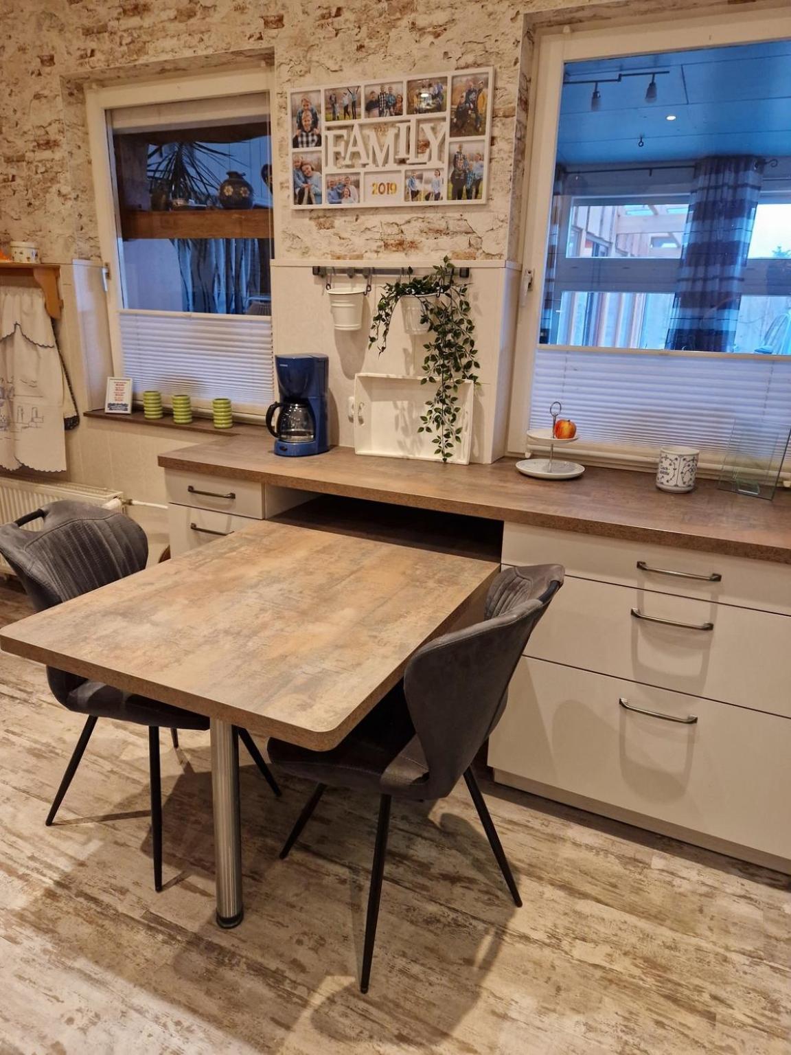 Großes Ferienhaus Nordhastedt 2- 6 Personen 16 km zur Nordsee 24 km Büsum 45km St Peter Ording