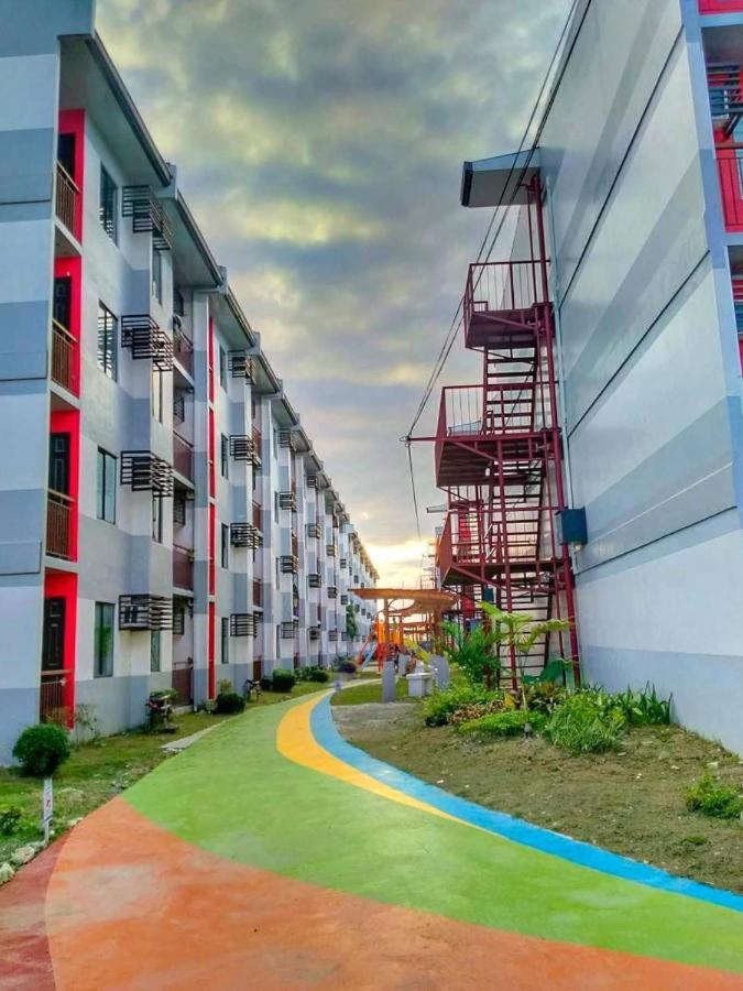 Nice 1BR Condo Unit by Lee Portum view 2