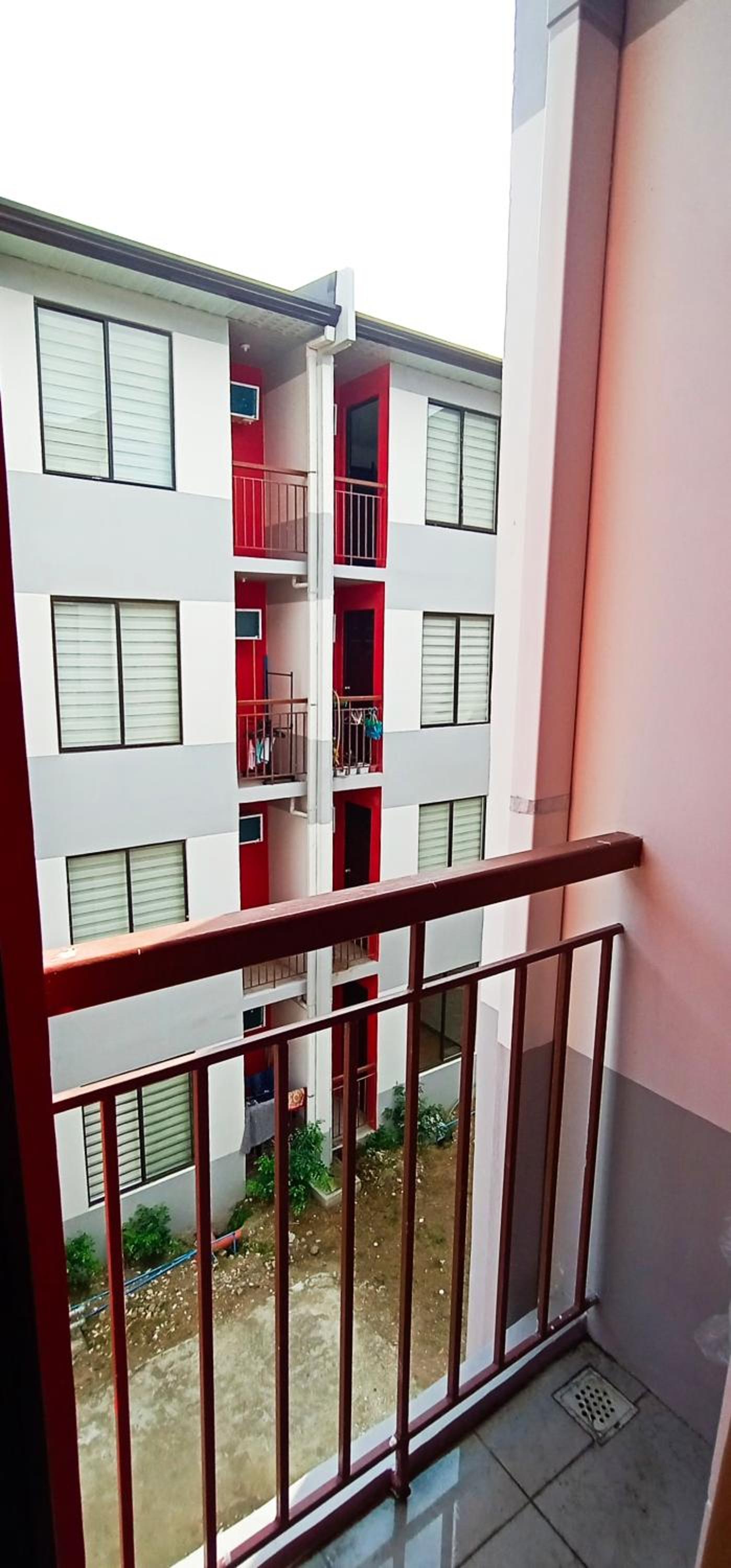 Nice 1BR Condo Unit by Lee Portum view 3