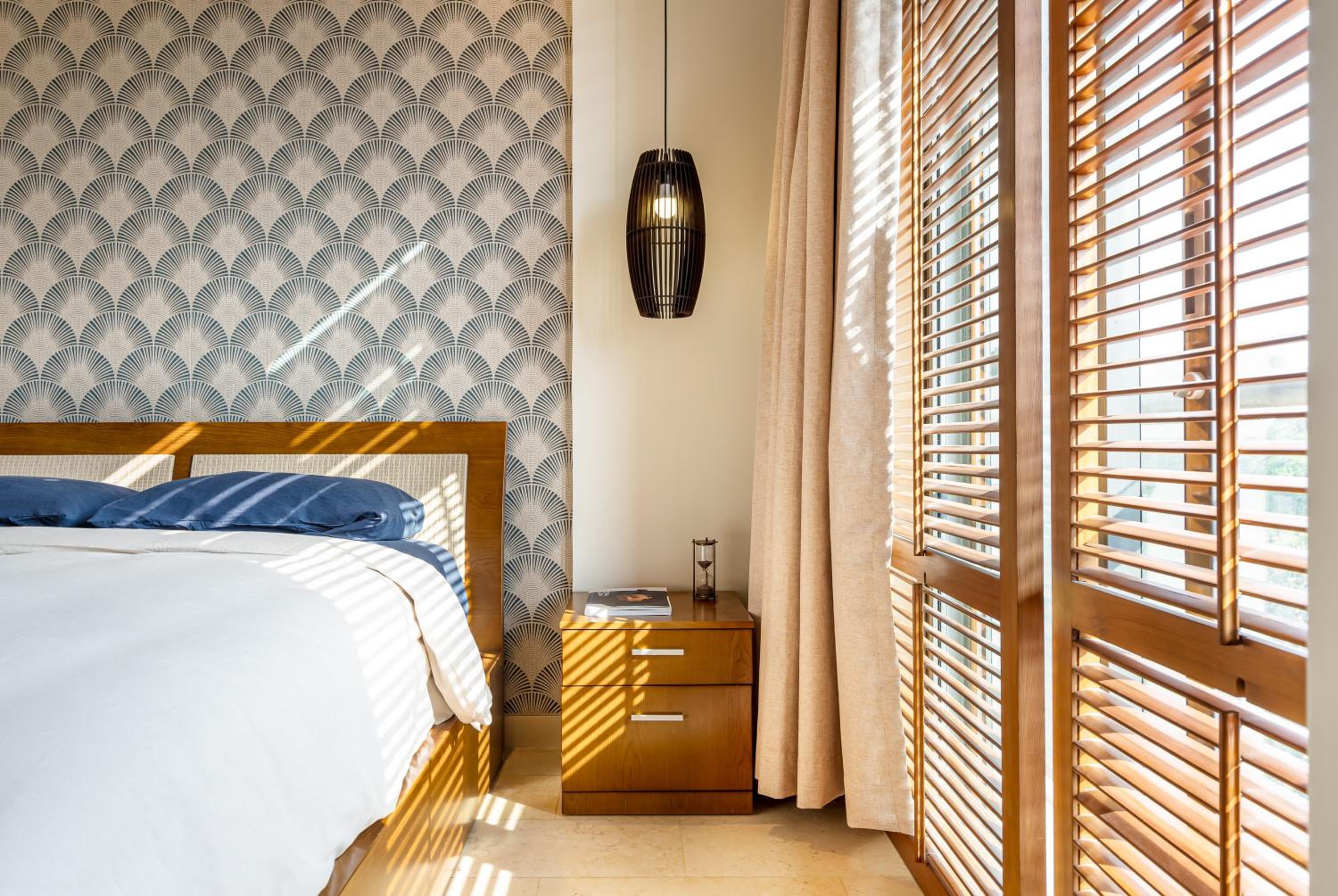 Luxury Apartments with Rooftop Pool & Gym - Avalon