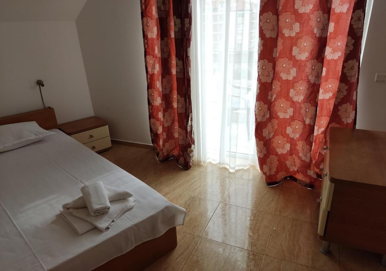 Grahams Spacious 2 bed apart for Rent at Sunny Beach
