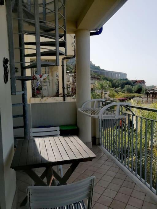 Magnifico appartamento con vista panoramica sul mare, terrazza sul tetto e ampio balcone , Magnificent full equipped seaview flat with privat parking solar view 5