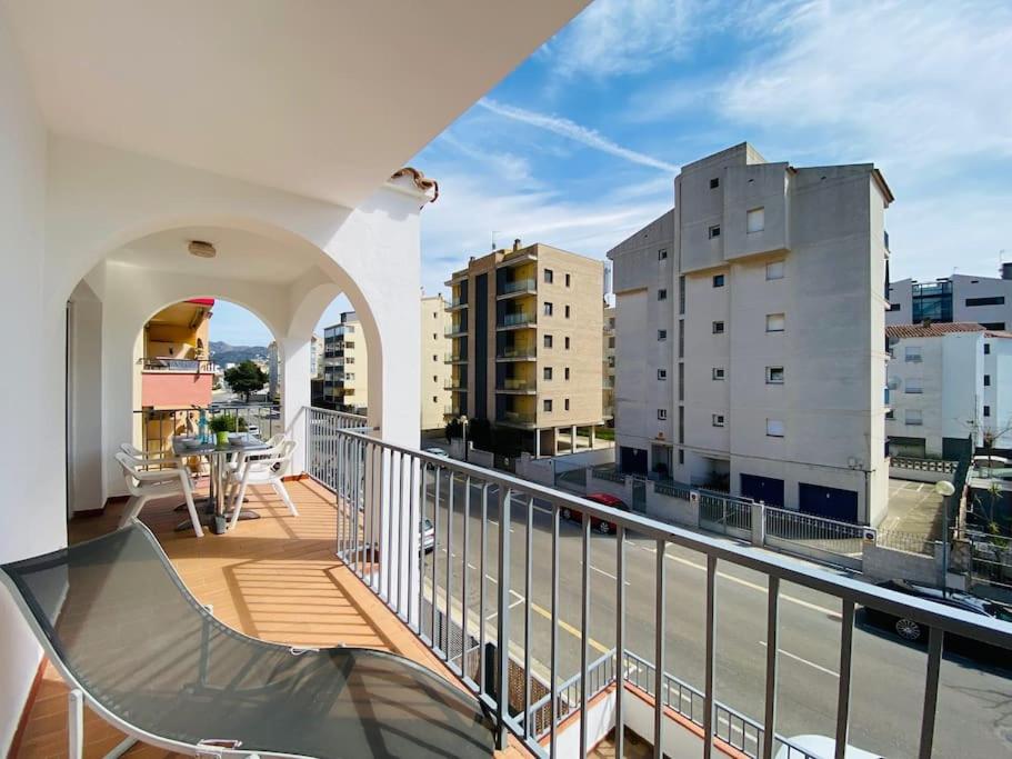 APARTAMENTOS AQUARIUM (2B). MUY CERCA DE LA PLAYA. view 2