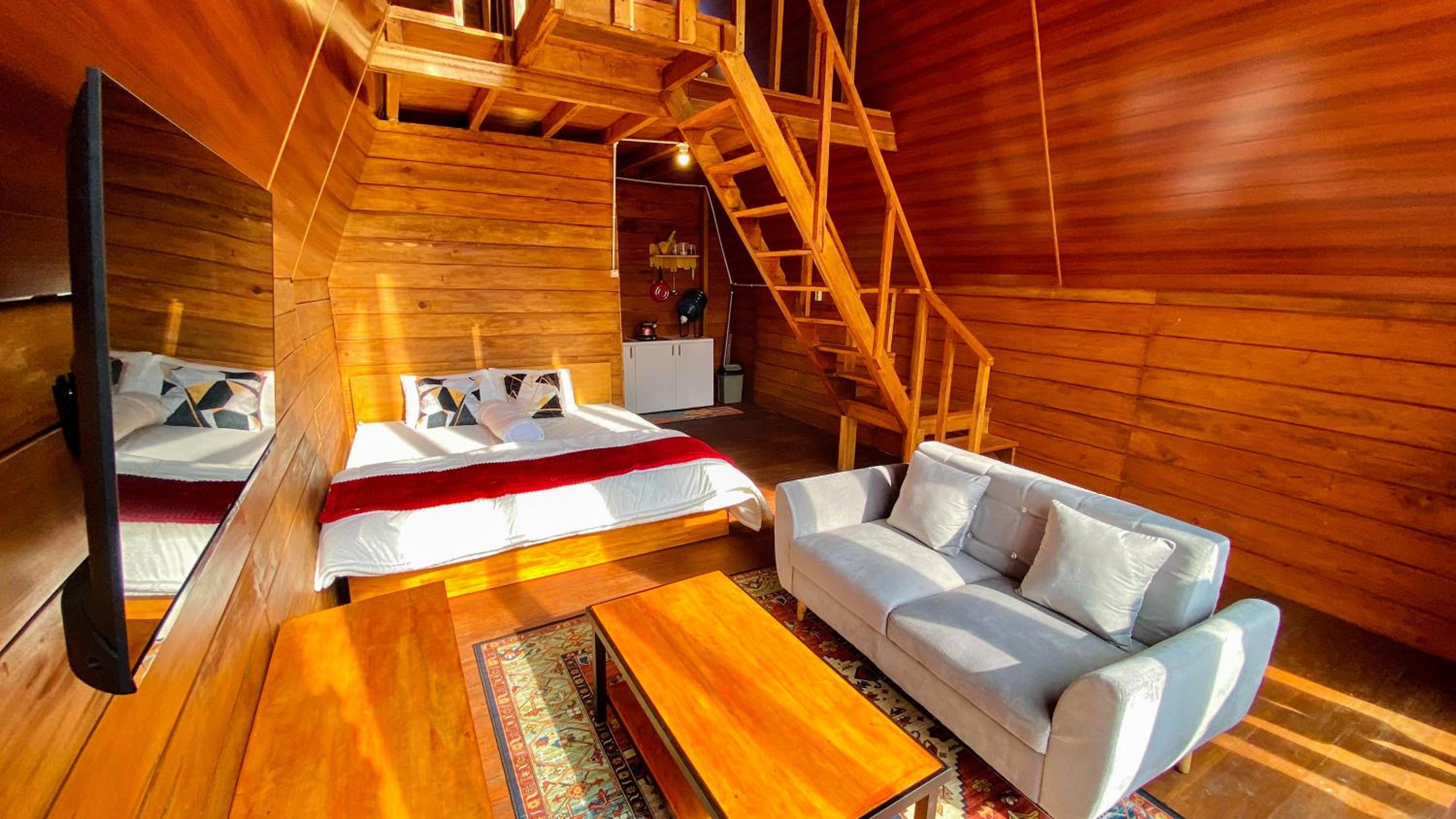 Godieng Cabin