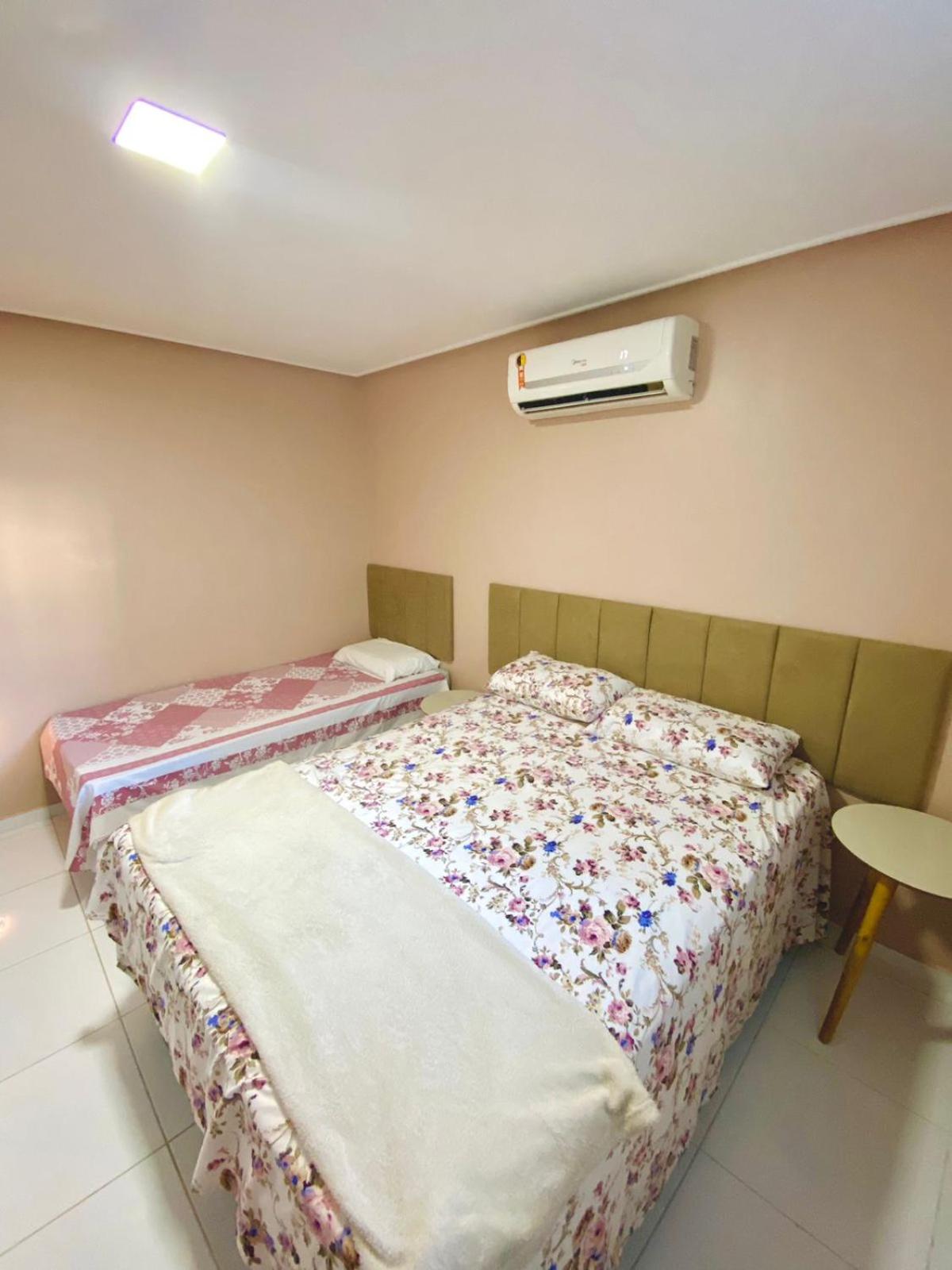Apartamento encantador térreo em condomínio fechad