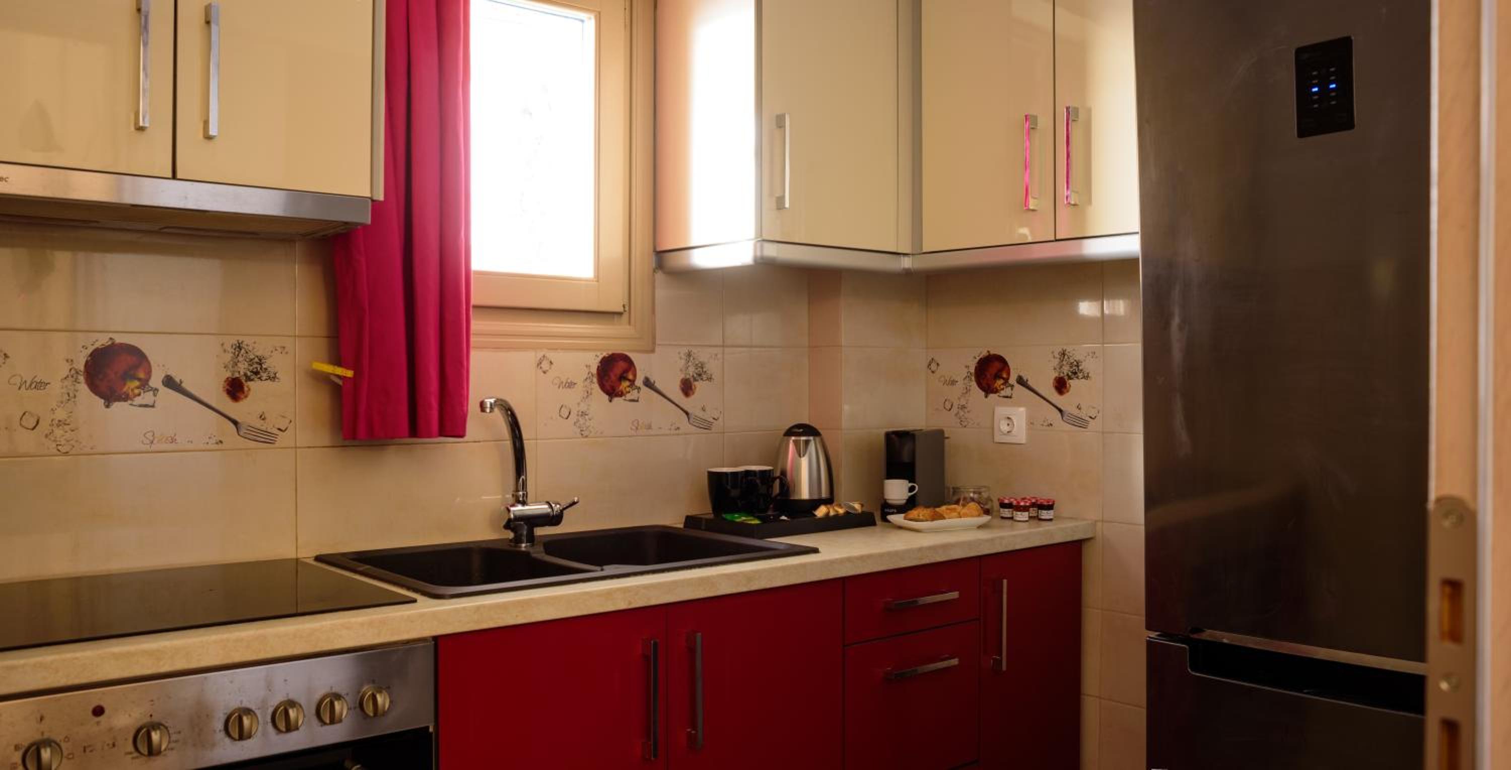 Heart of Oia - Private house with Jacuzzi photo 5