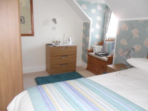 Cleave Court Guest House
