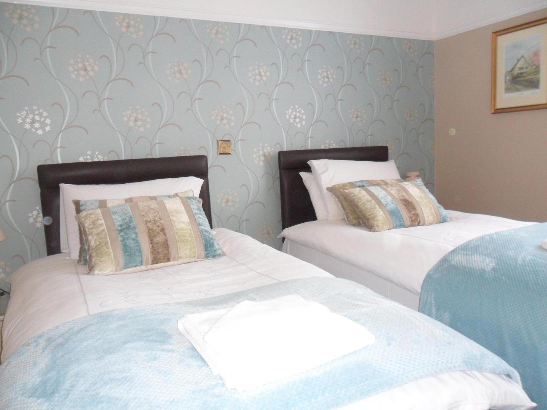 Cleave Court Guest House