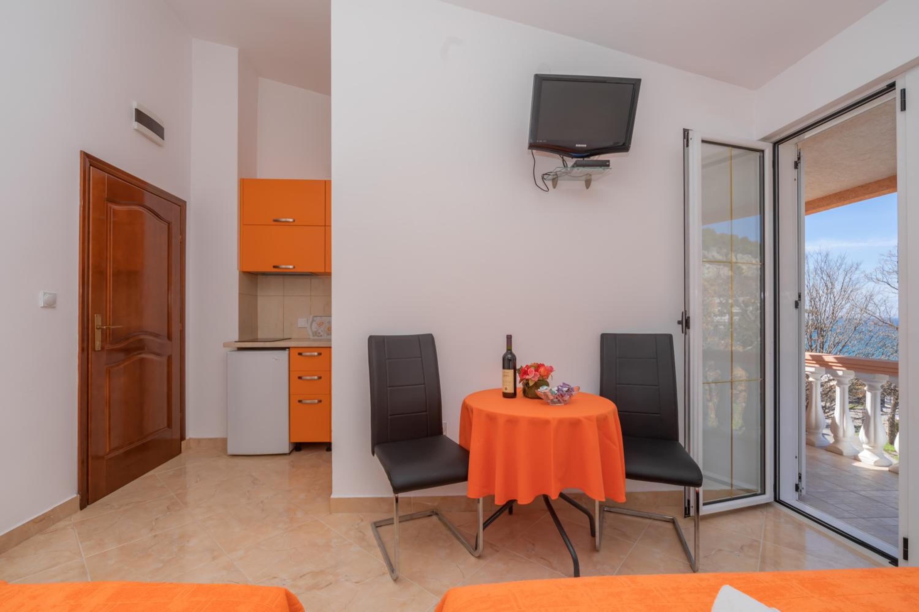 Apartmani Milacic view 5