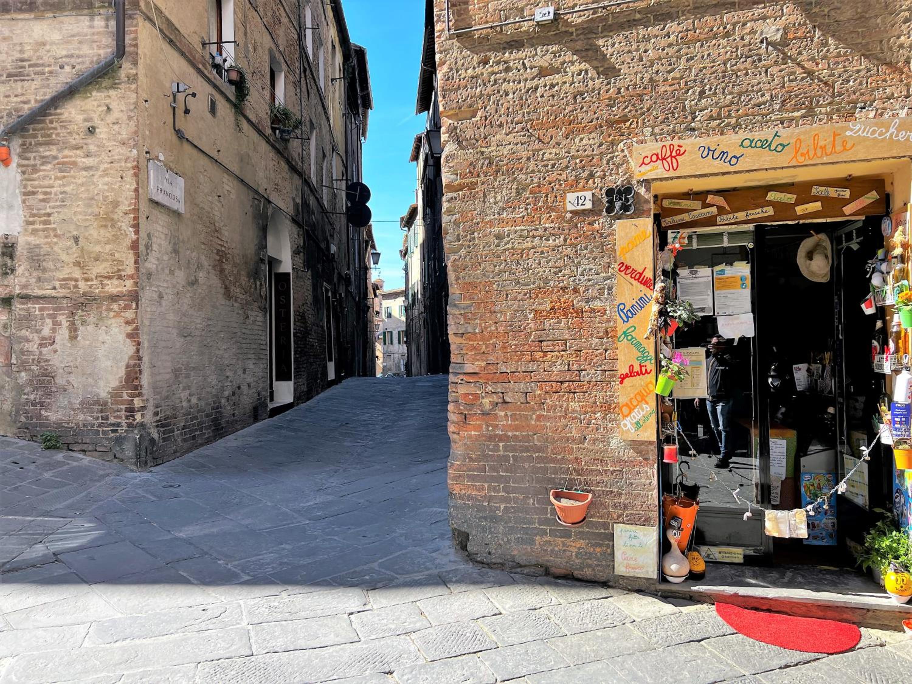 LA CASINA IN VIA FRANCIOSA