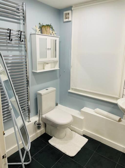 Seafront Basement Family Flat
