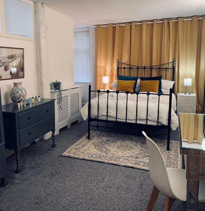 Seafront Basement Family Flat