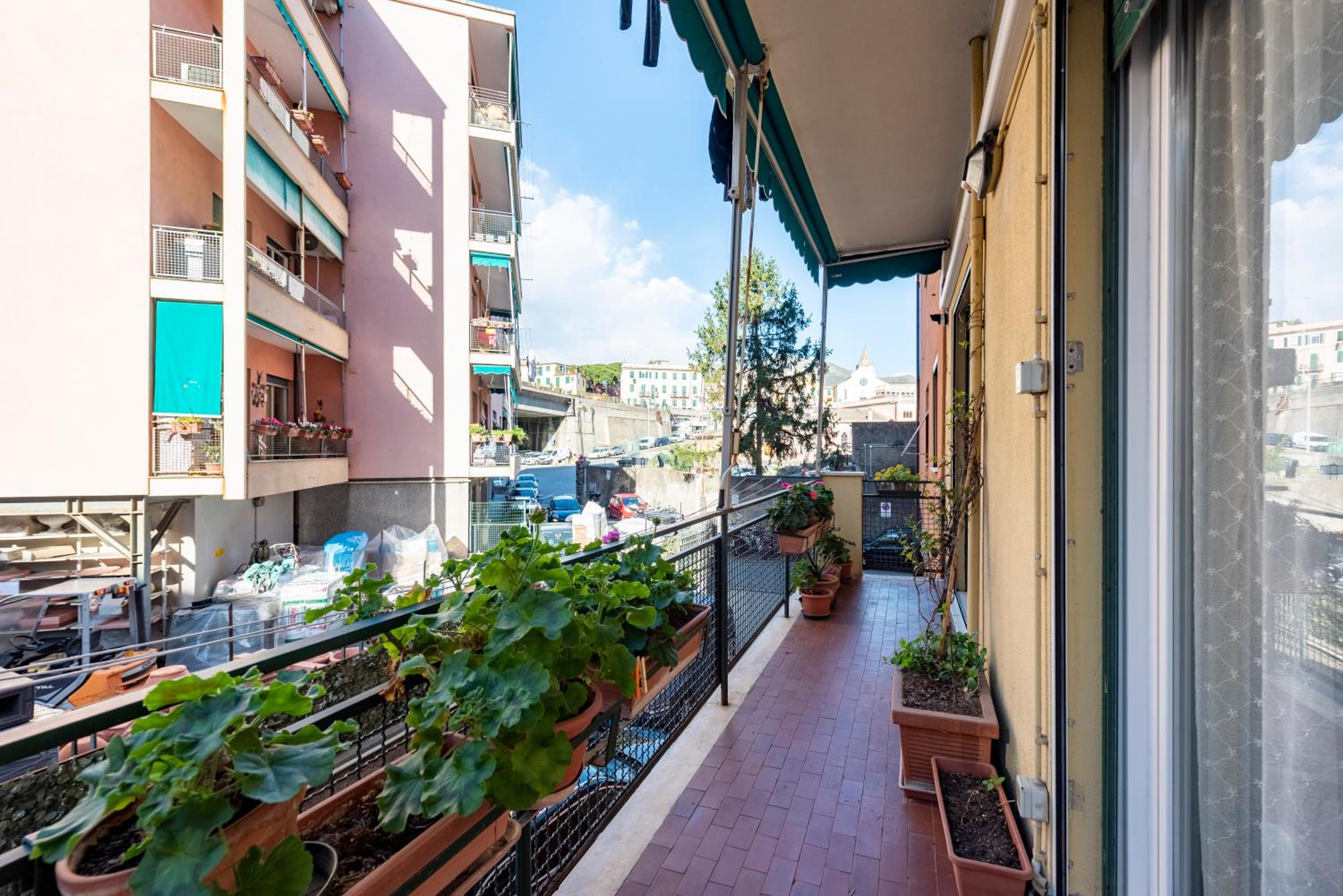 JOIVY Cosy family flat near Sturla beach view 3