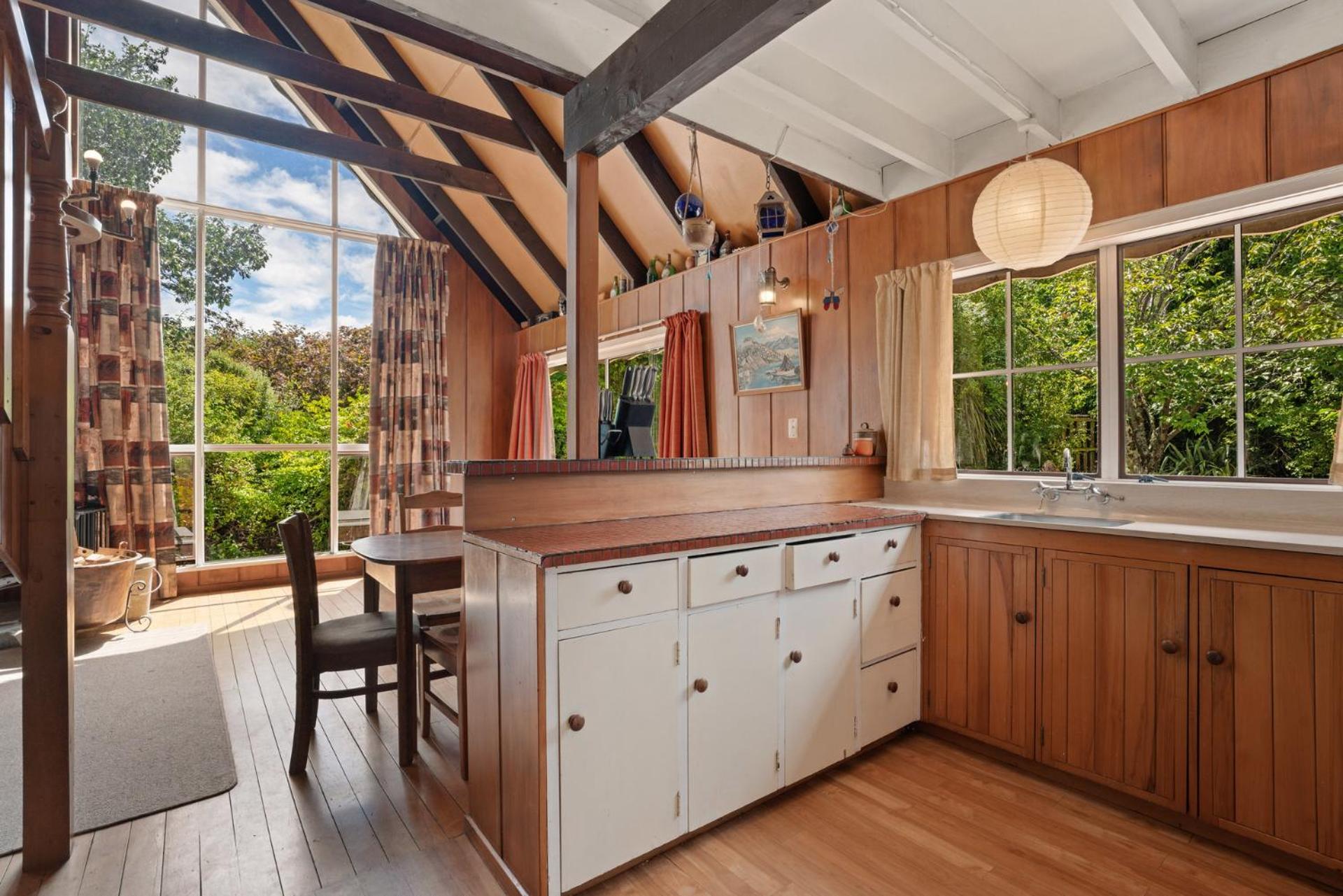 Bremner Lodge - Wanaka Holiday Home view 5